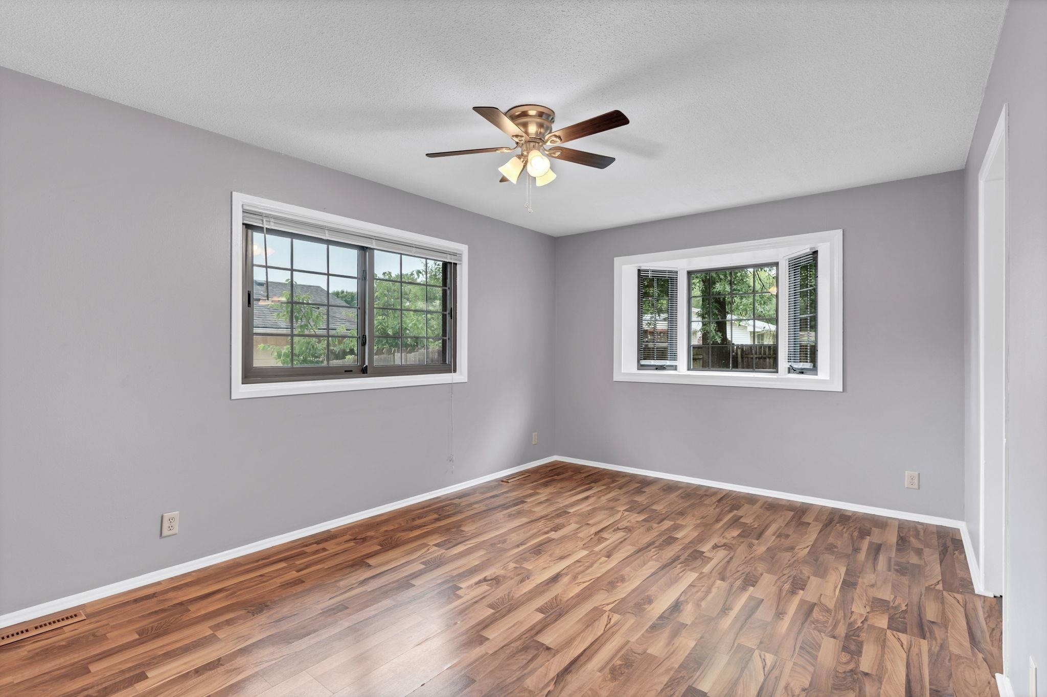 1306 N Brookfield Ln Property Photo 10