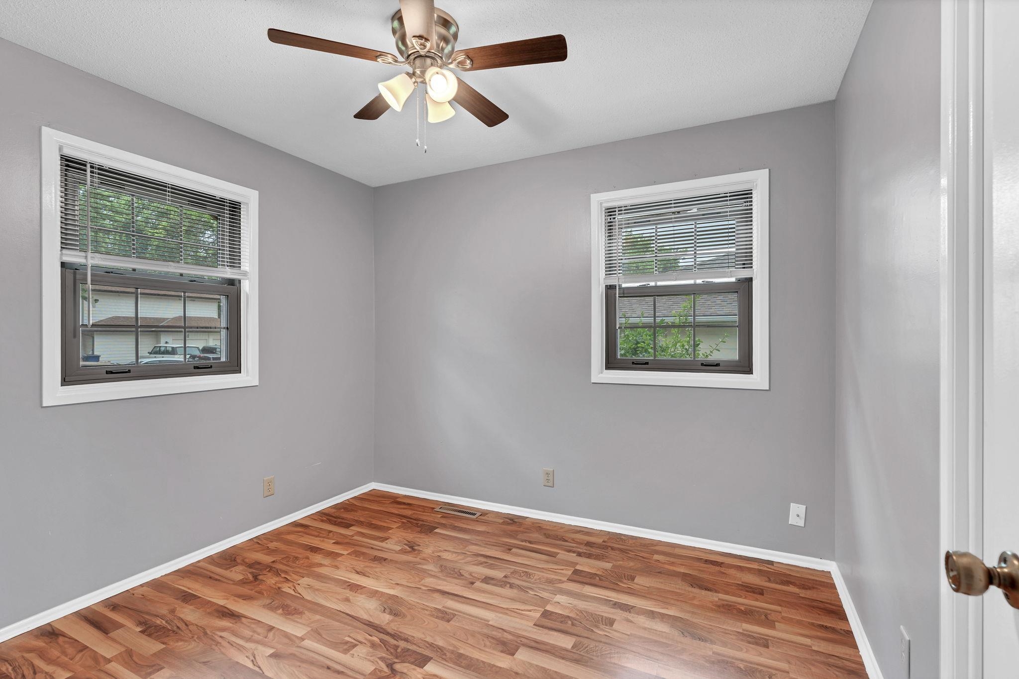 1306 N Brookfield Ln Property Photo 15