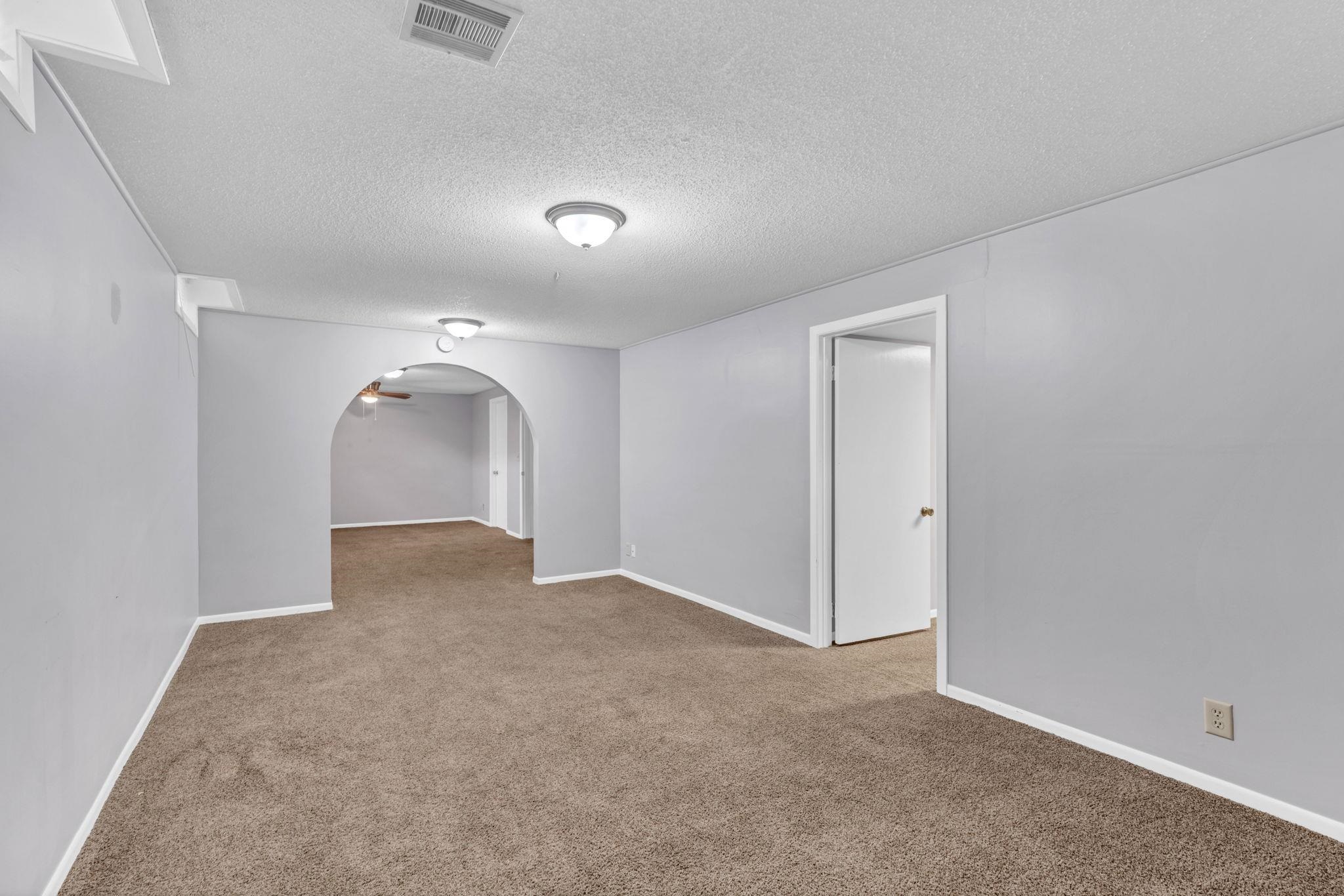 1306 N Brookfield Ln Property Photo 20