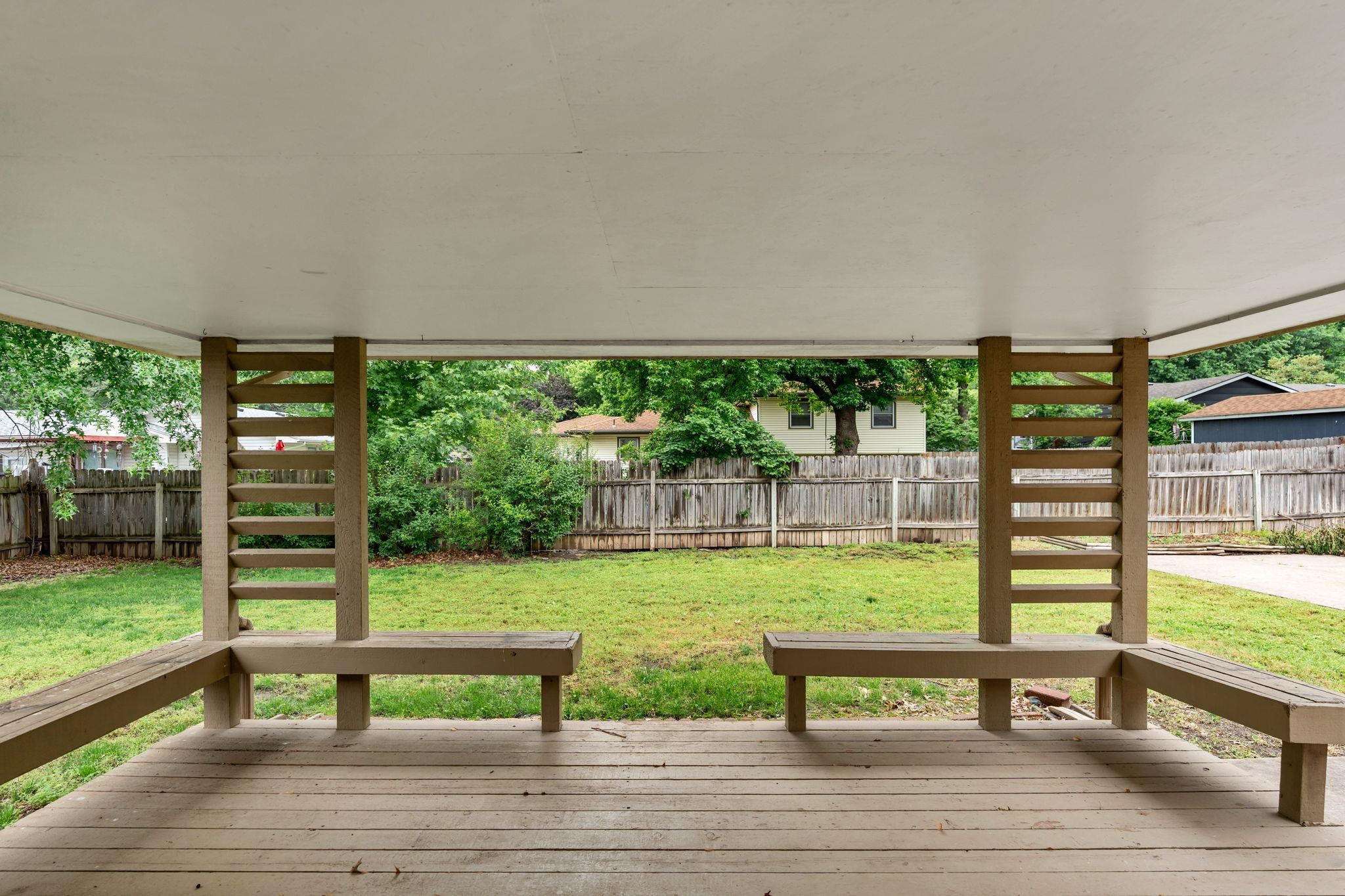 1306 N Brookfield Ln Property Photo 32