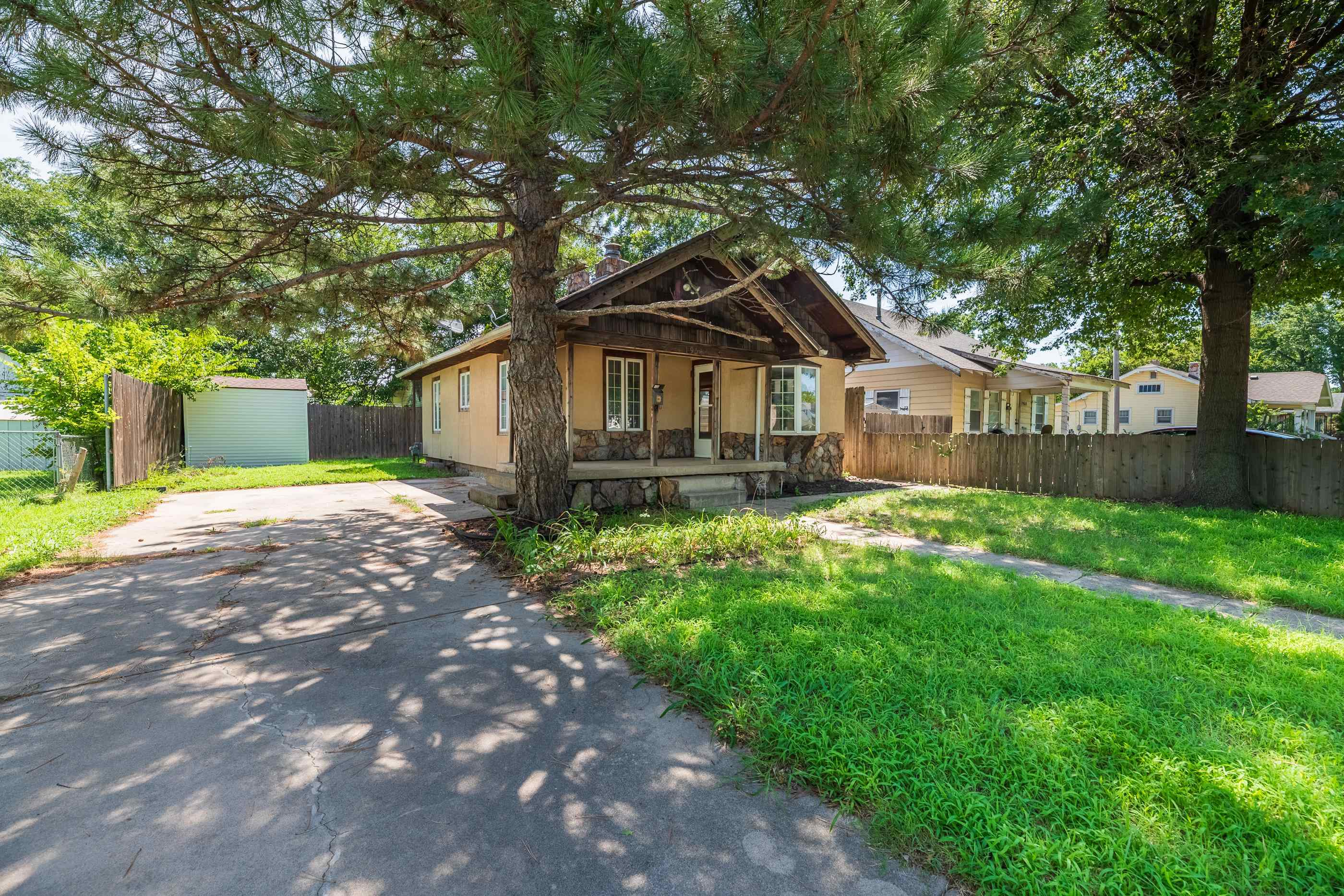 1954 S Main Property Photo 2