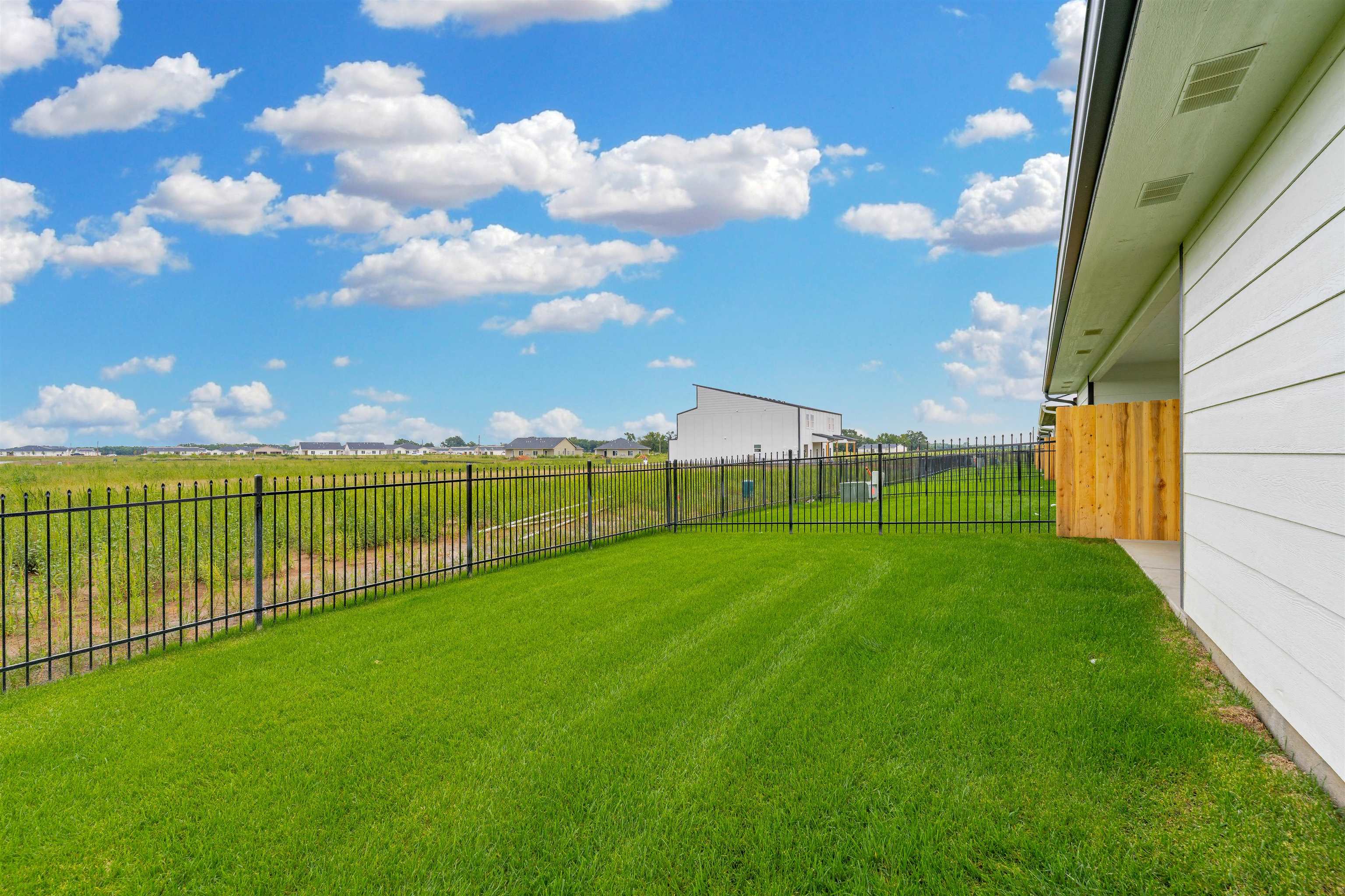 2017 N Reece St Property Photo 32
