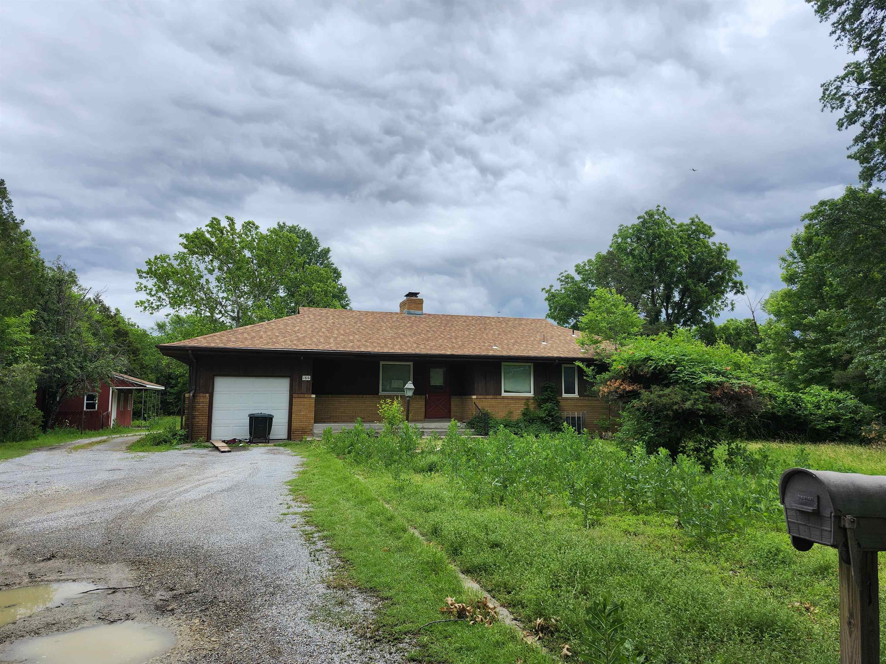 166 N Tyler Rd Property Photo 1