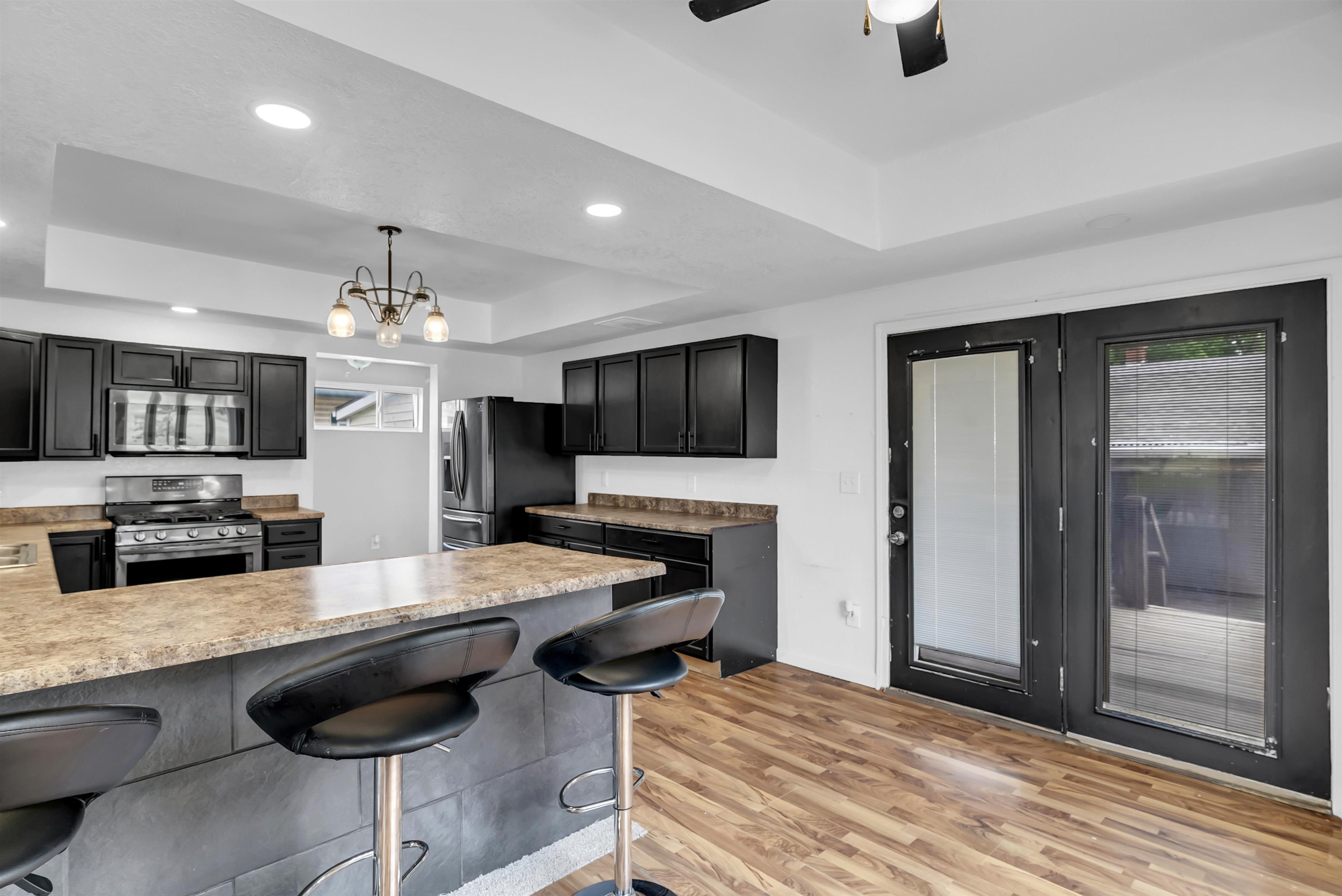 841 W Hendryx St Property Photo 10