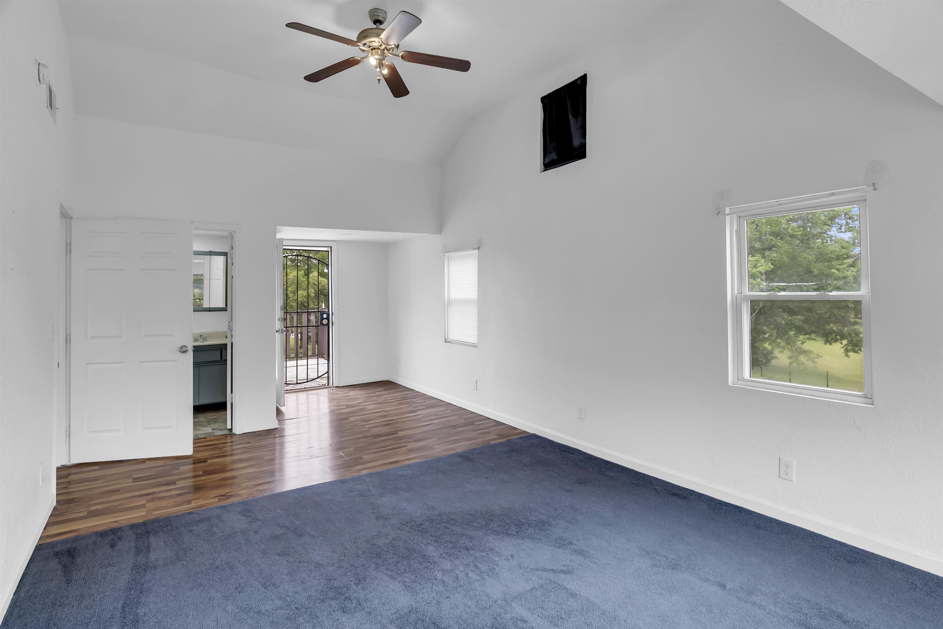 841 W Hendryx St Property Photo 14