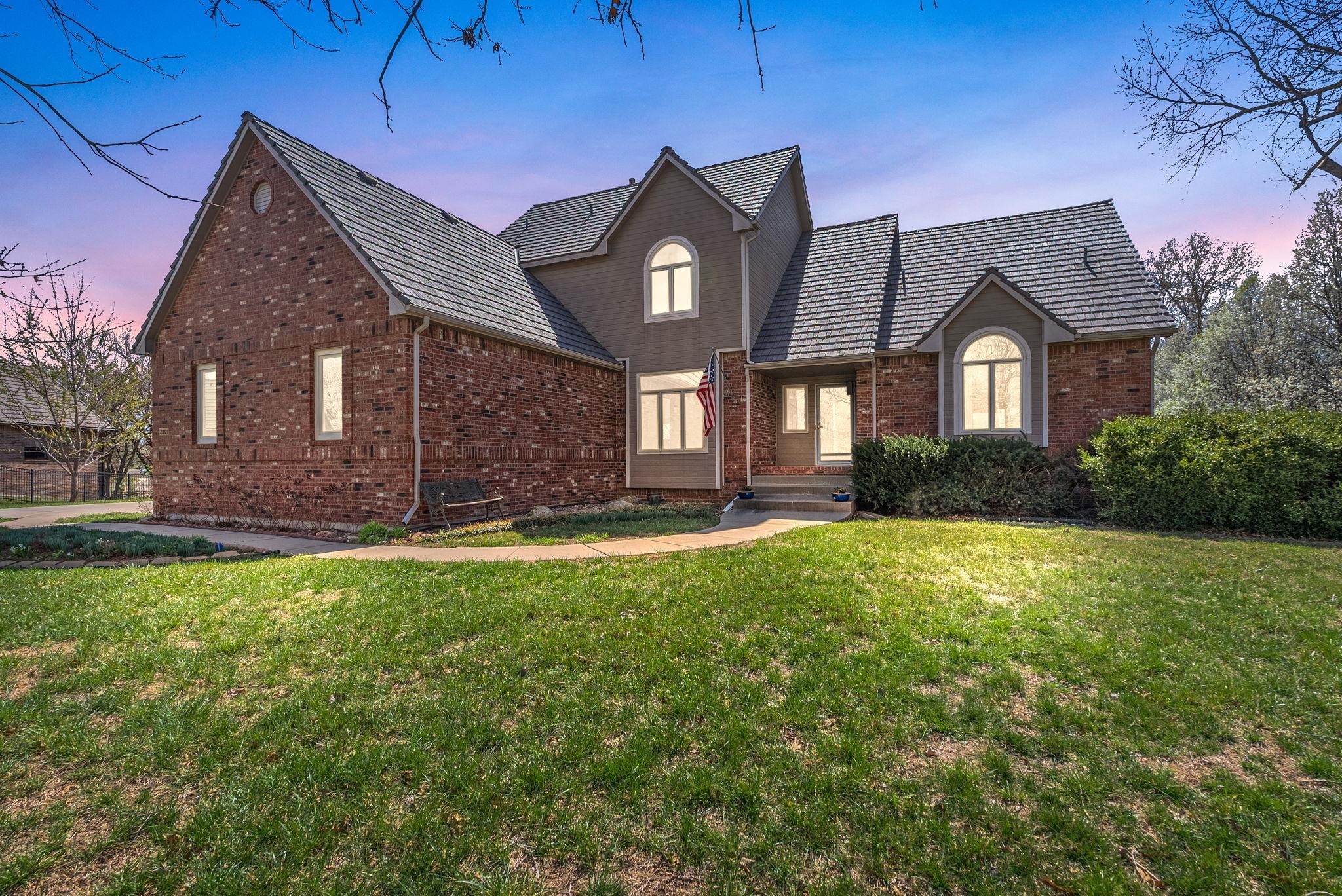 2801 N Fox Pointe Cir. Property Photo 1