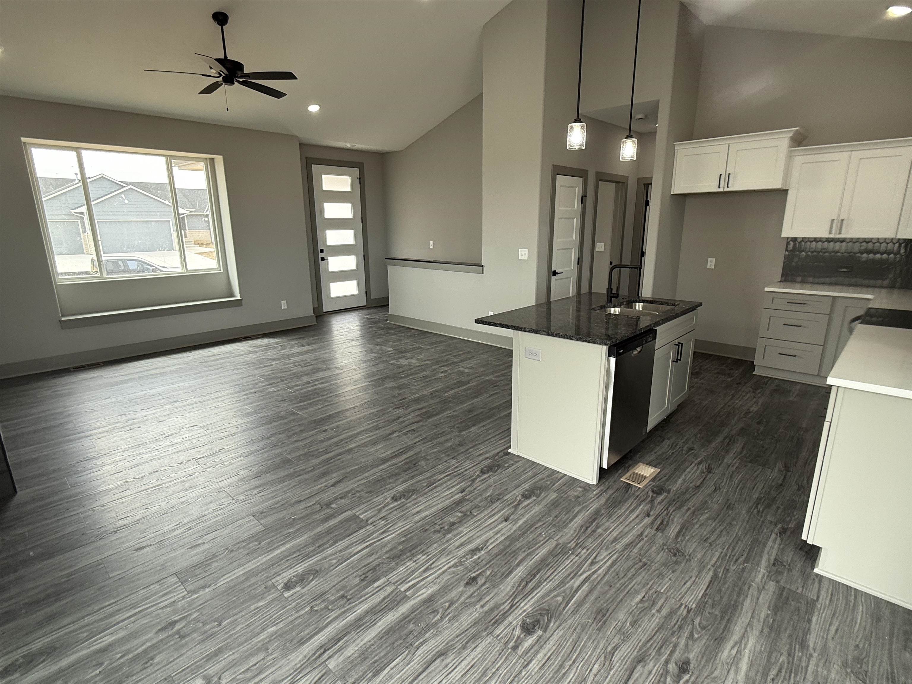 130 E Poplar Circle Property Photo 6