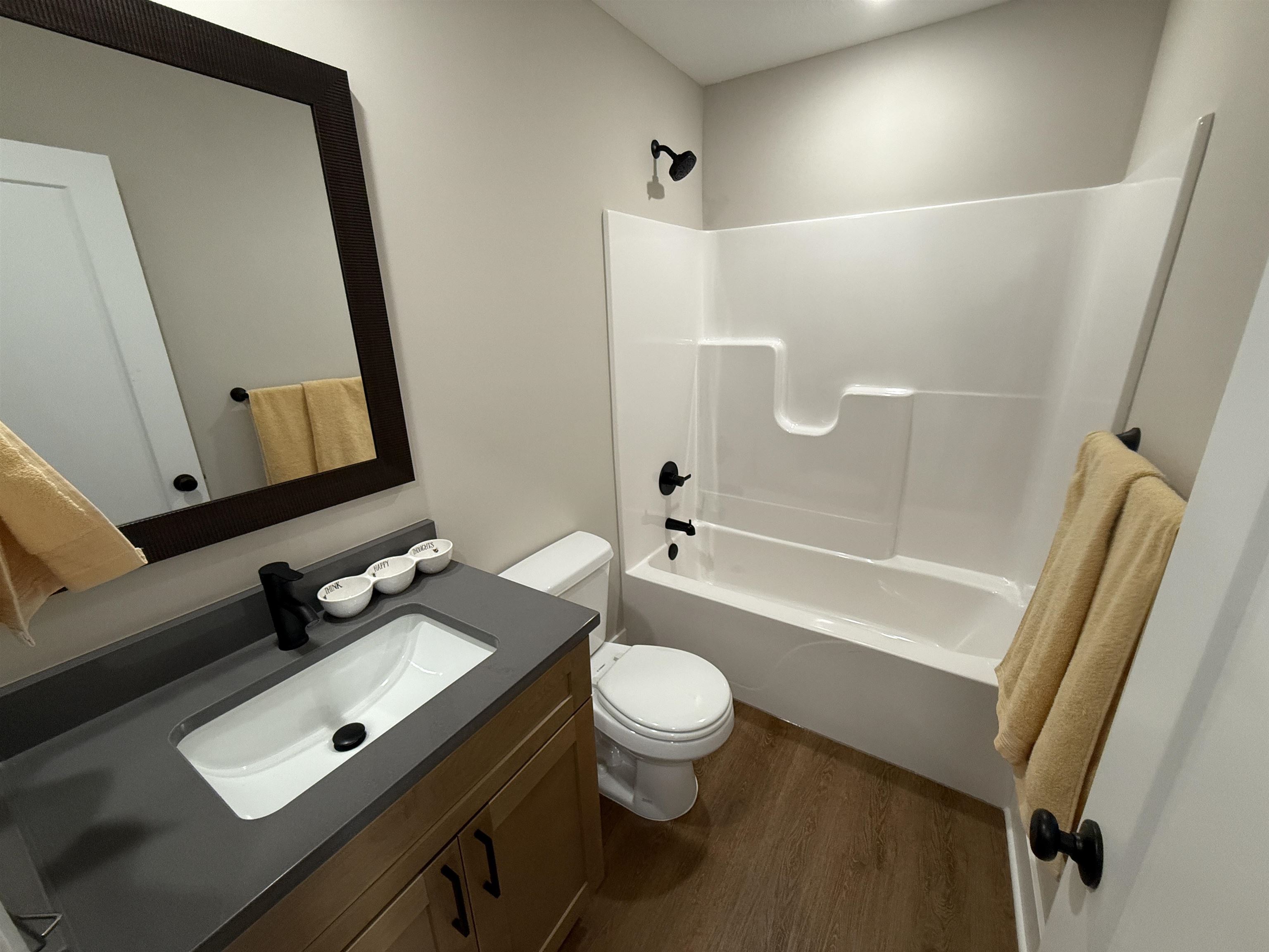 102 E Poplar Court Property Photo 6