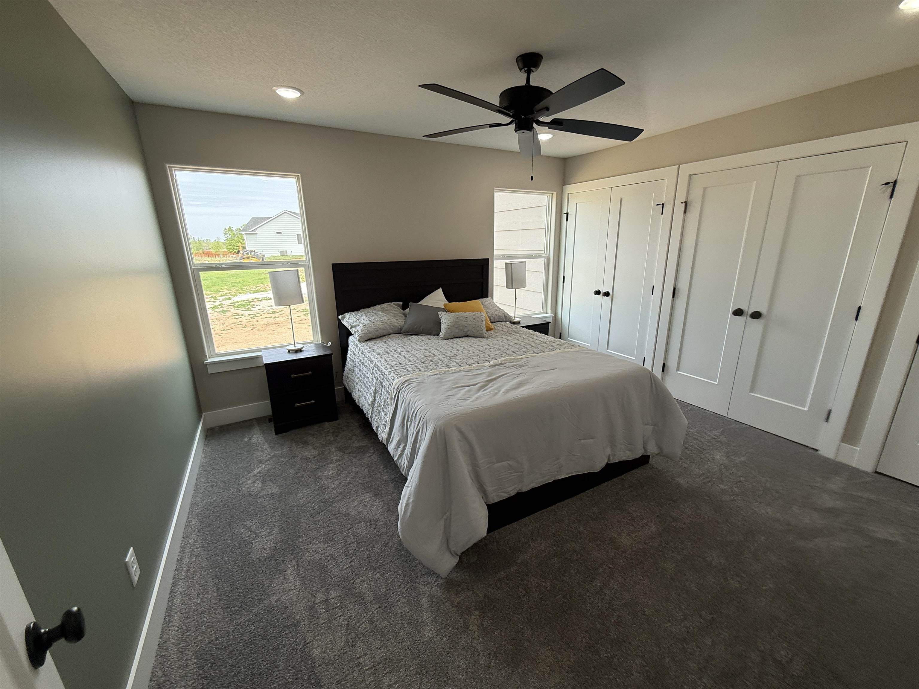 102 E Poplar Court Property Photo 7