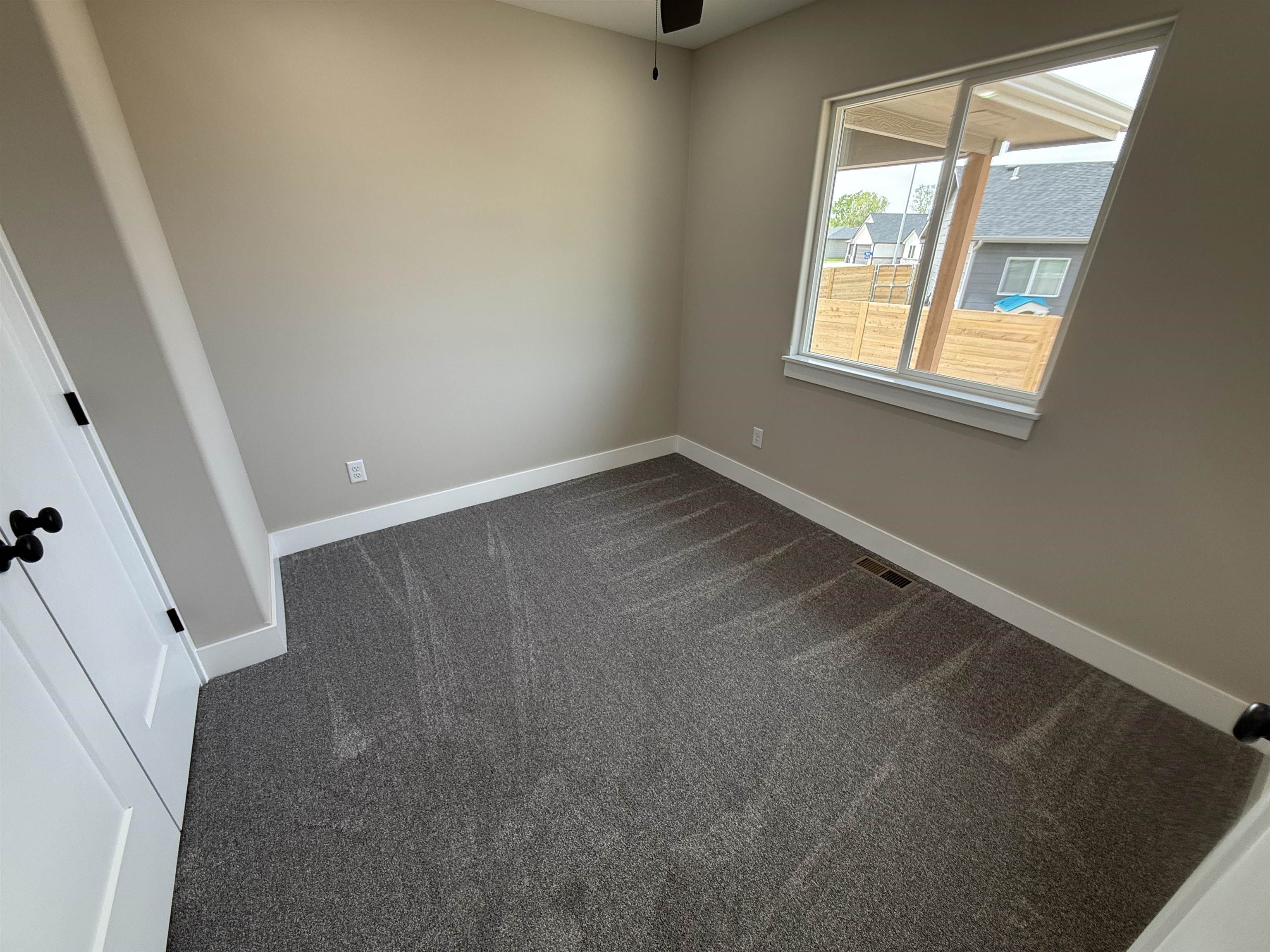 102 E Poplar Court Property Photo 10