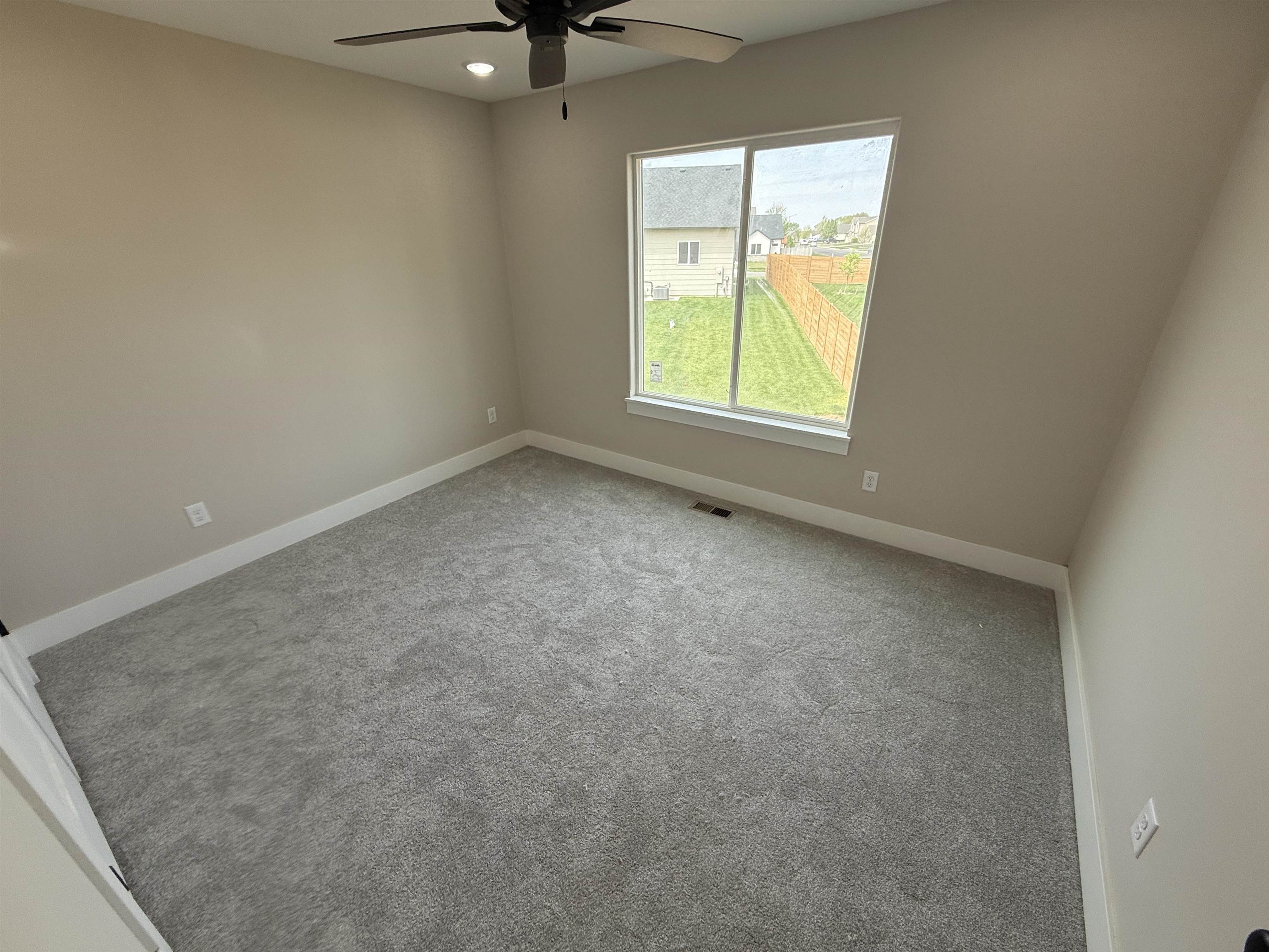 1232 E Outland Ct Property Photo 14