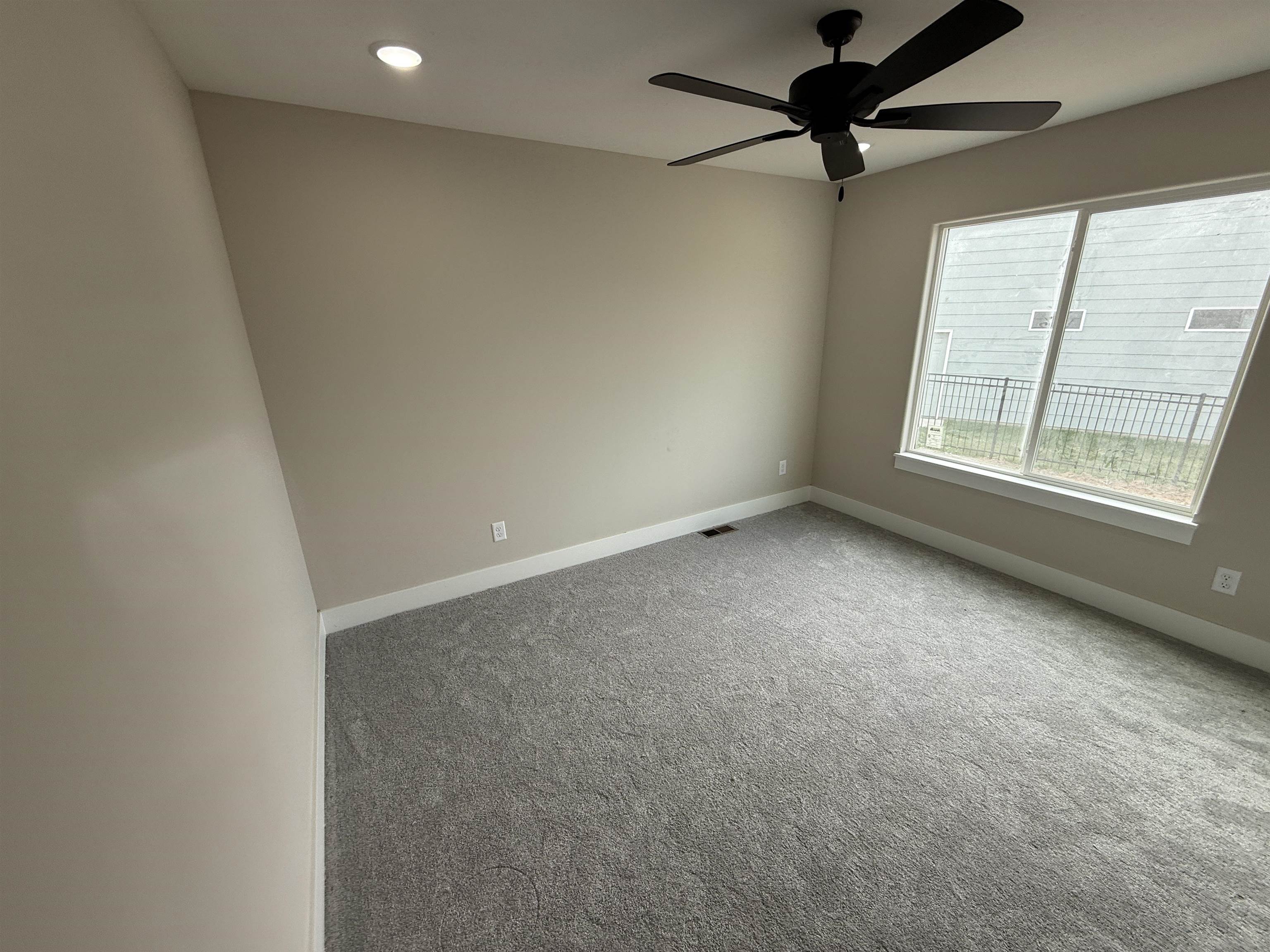 1232 E Outland Ct Property Photo 16