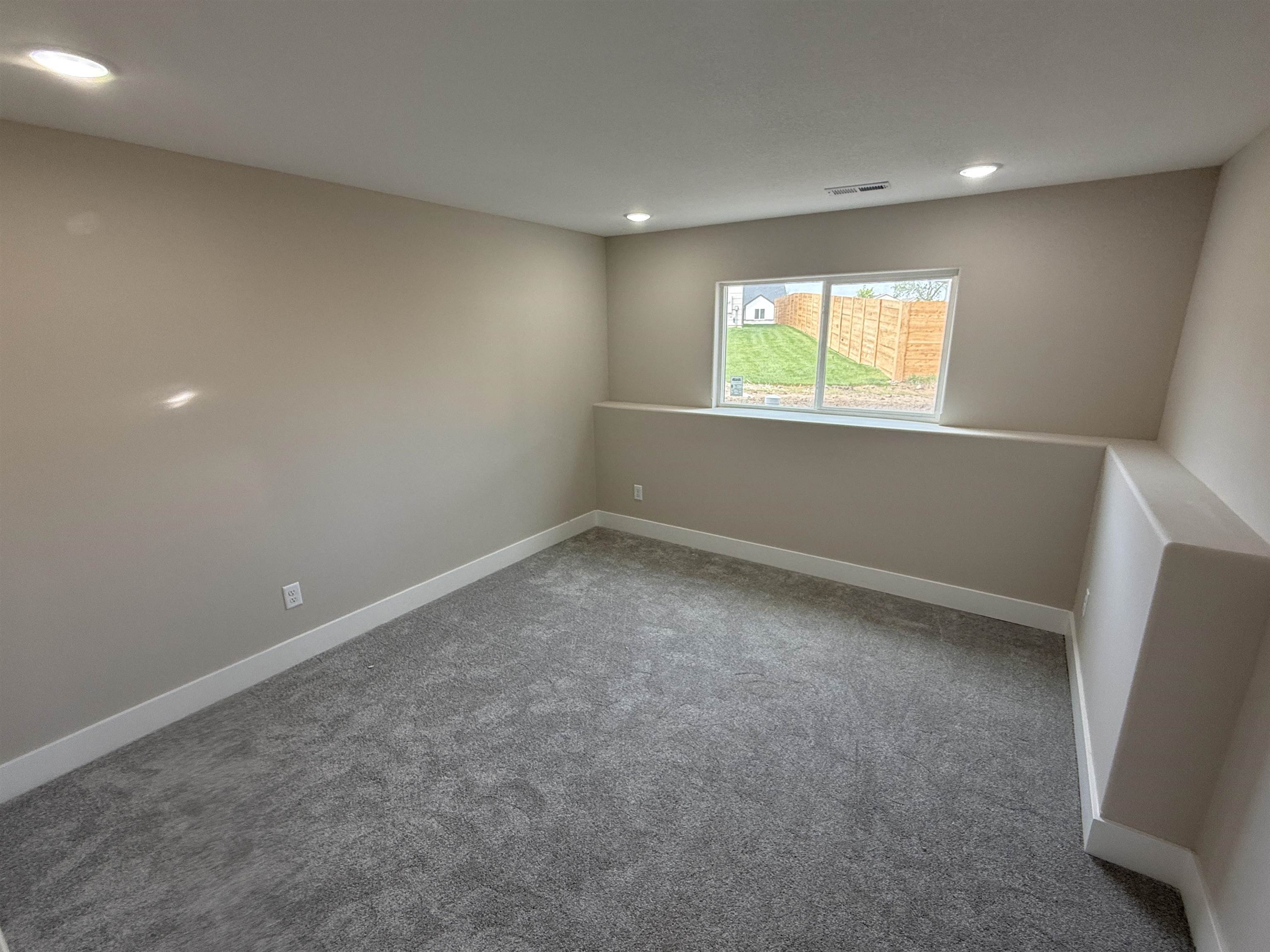 1232 E Outland Ct Property Photo 22