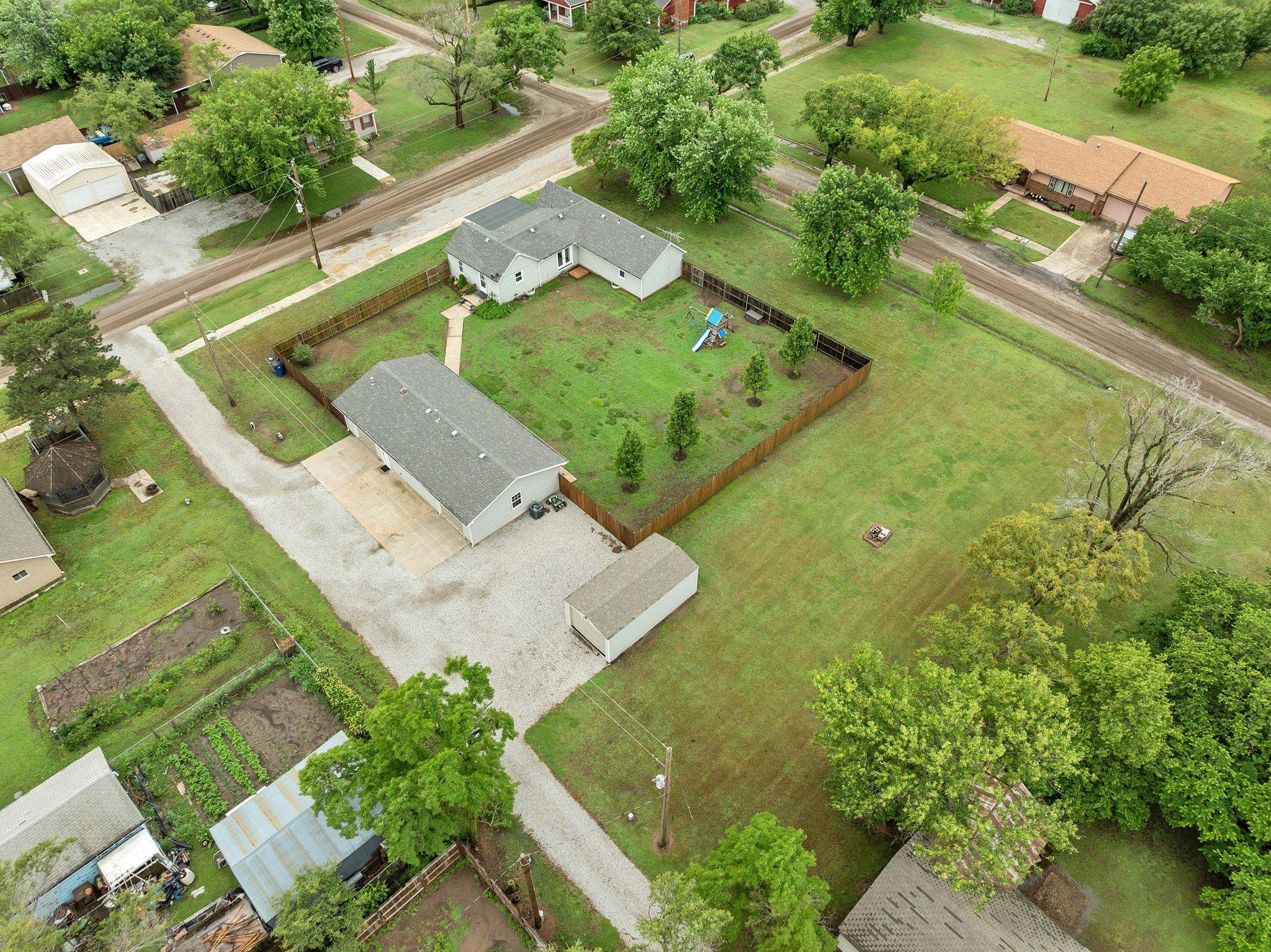 120 W Railroad Ave Property Photo 27