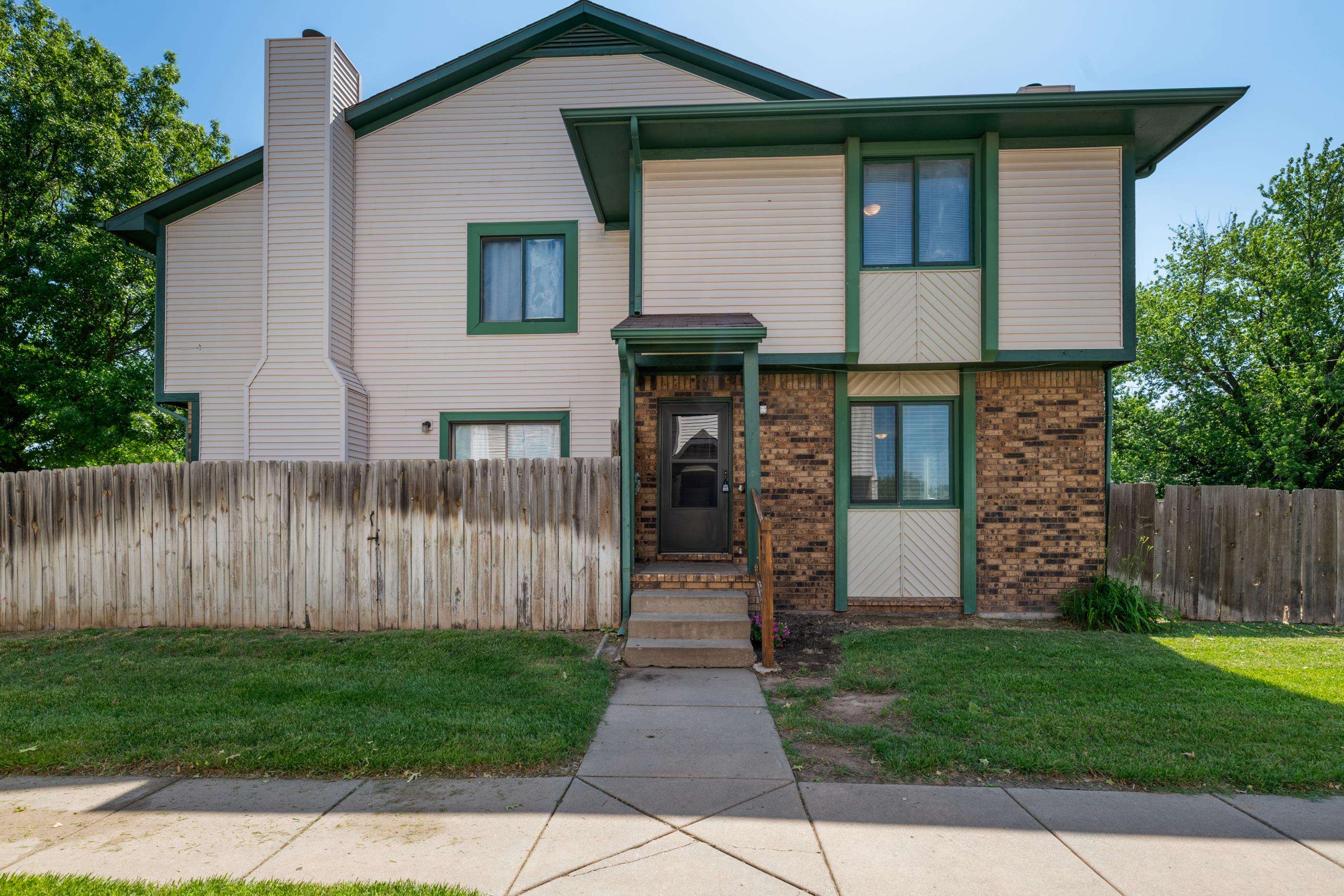 9005 W Westlawn St Unit 3 Property Photo 1