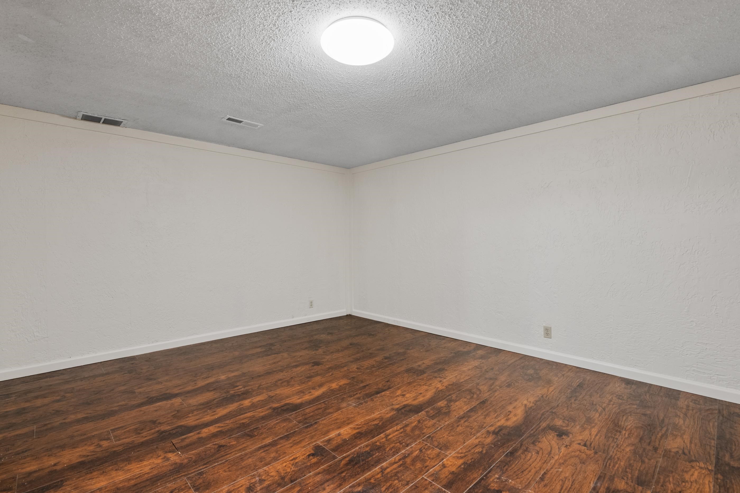 9005 W Westlawn St Unit 3 Property Photo 20