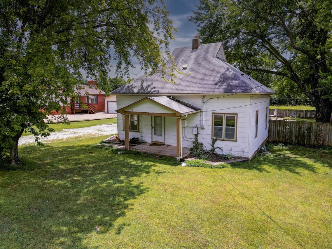 2125 Central Ave Property Photo 1