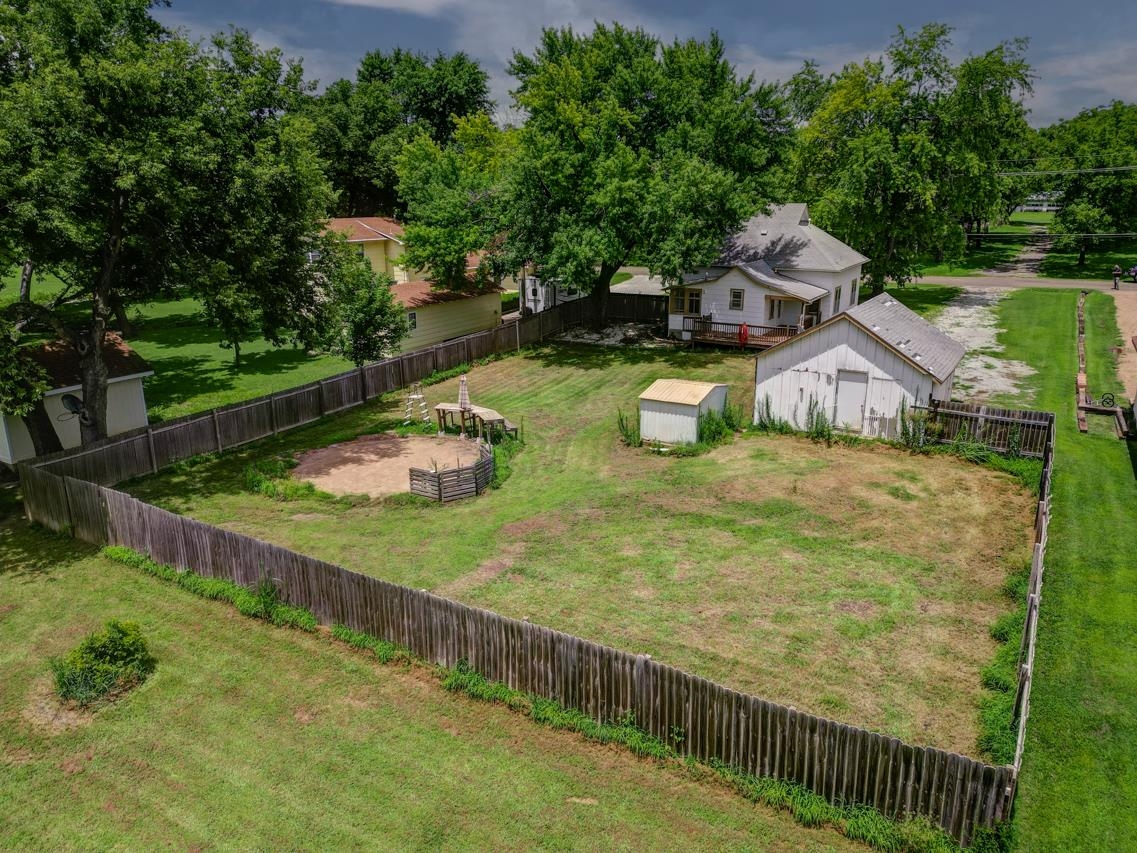 2125 Central Ave Property Photo 8