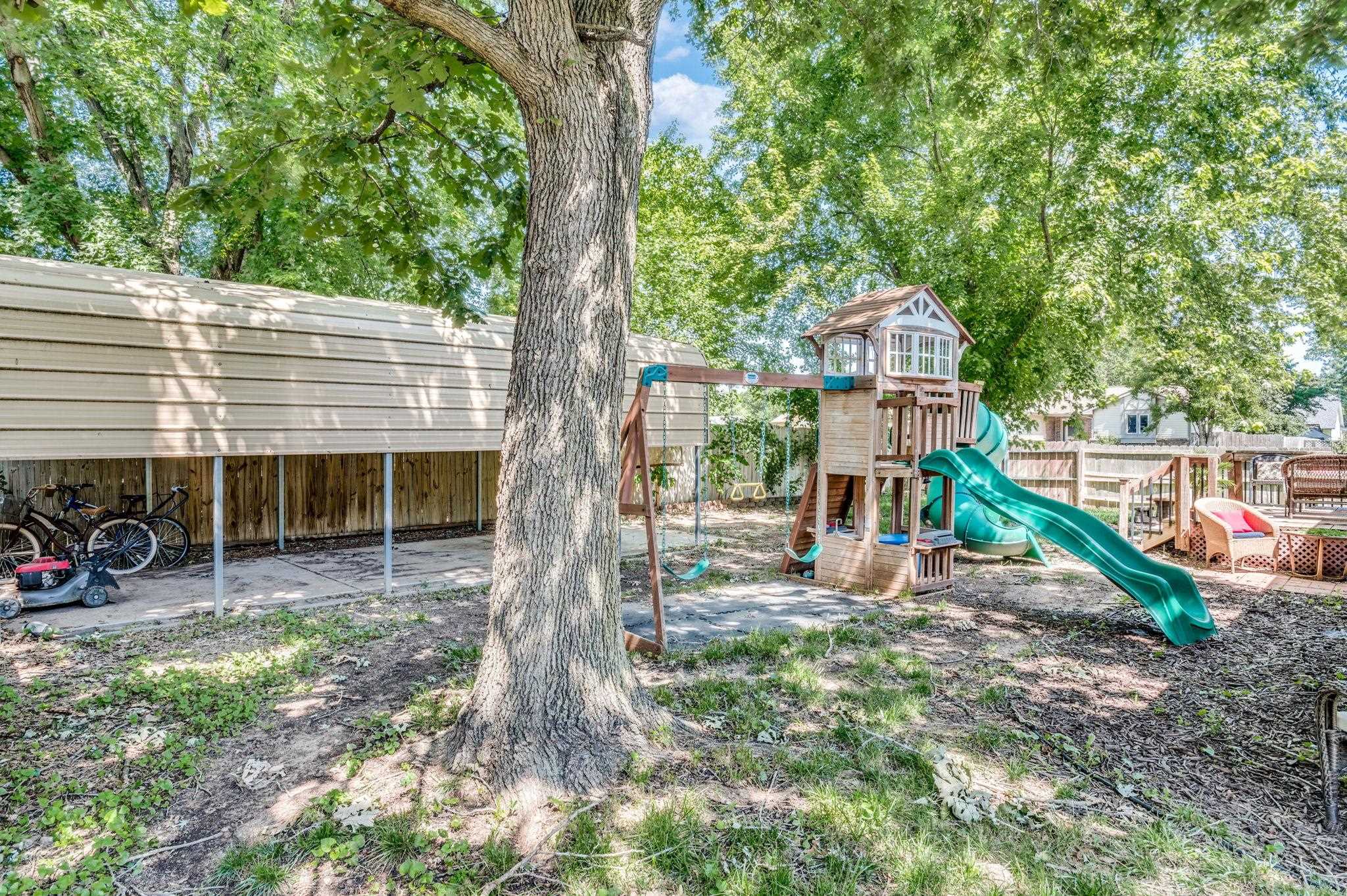 357 N Mars St Property Photo 32