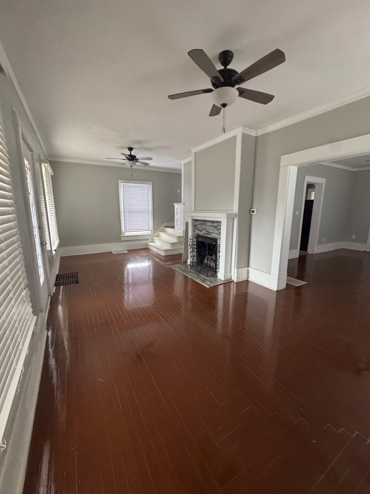 1830 S Broadway Ave Property Photo 2