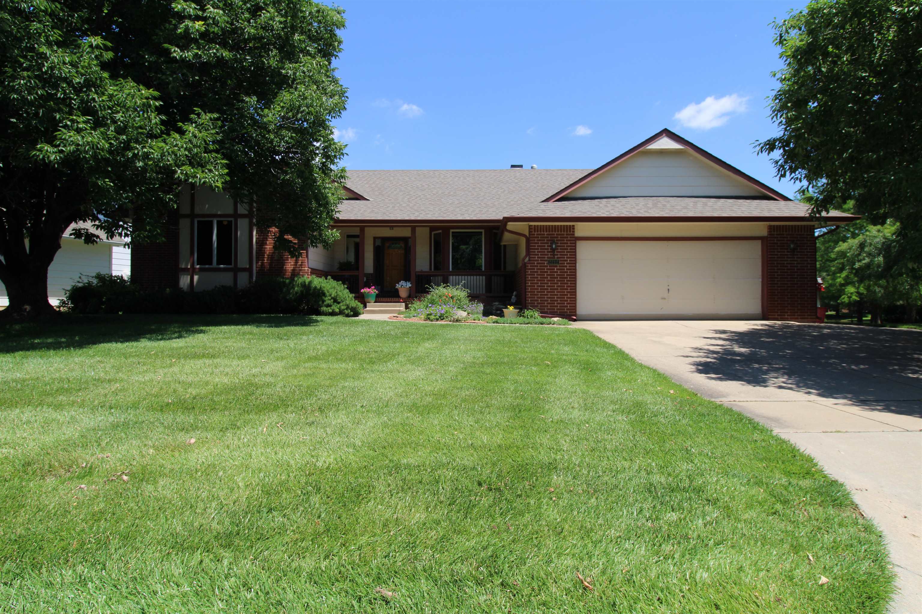 2212 N Chadsworth Property Photo 1