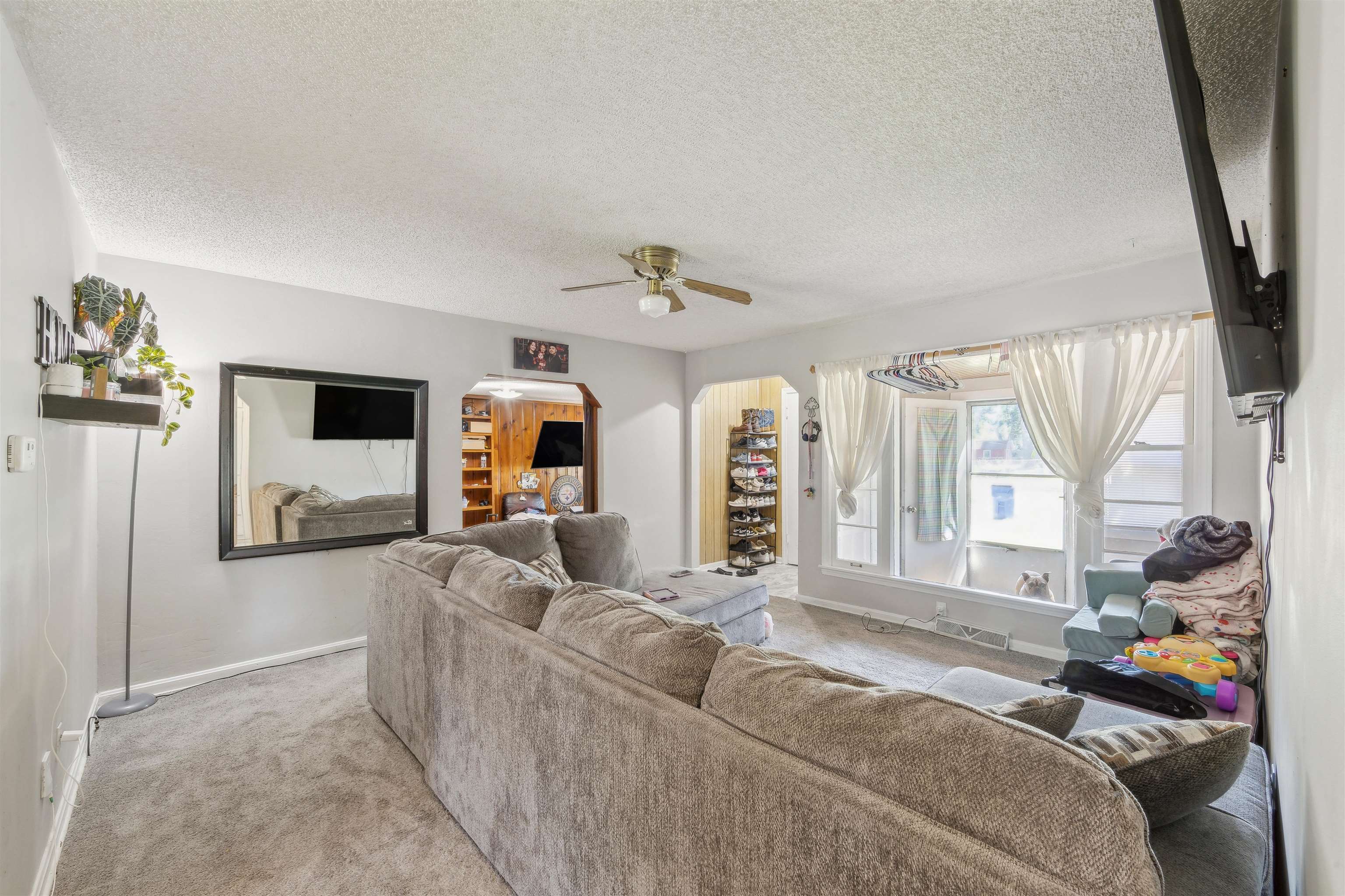1831 N Saint Paul Ave Property Photo 6