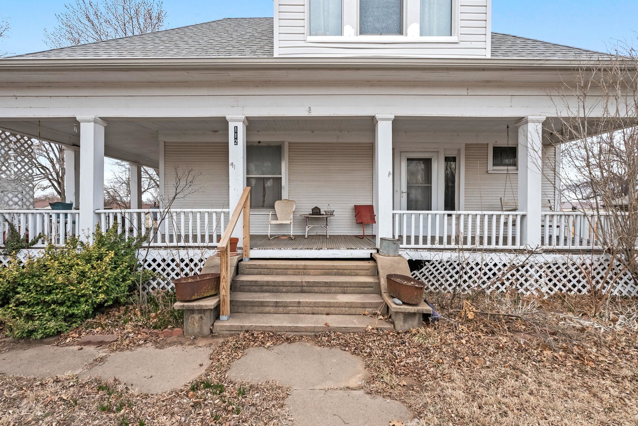 112 N Highland Property Photo 8