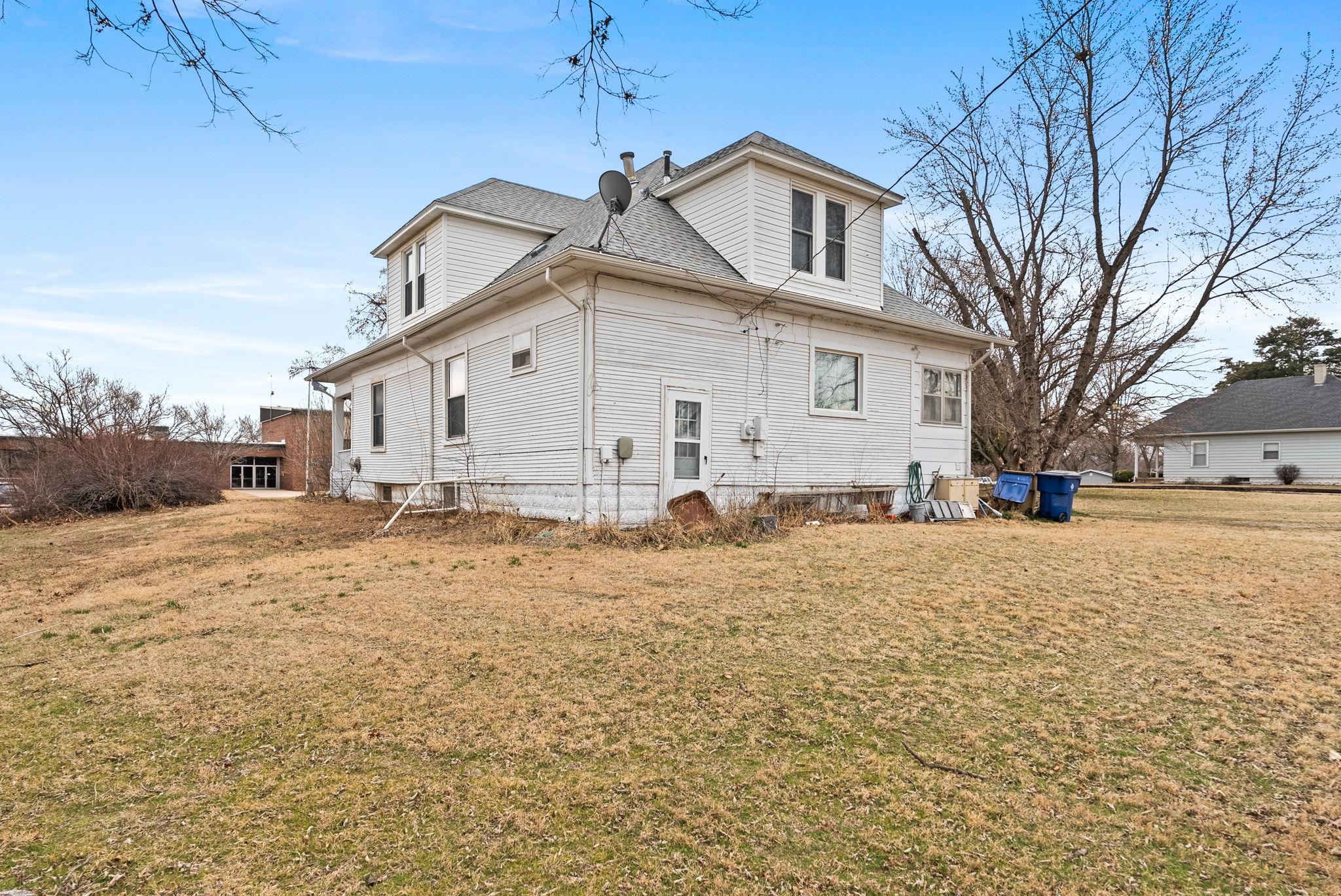 112 N Highland Property Photo 27