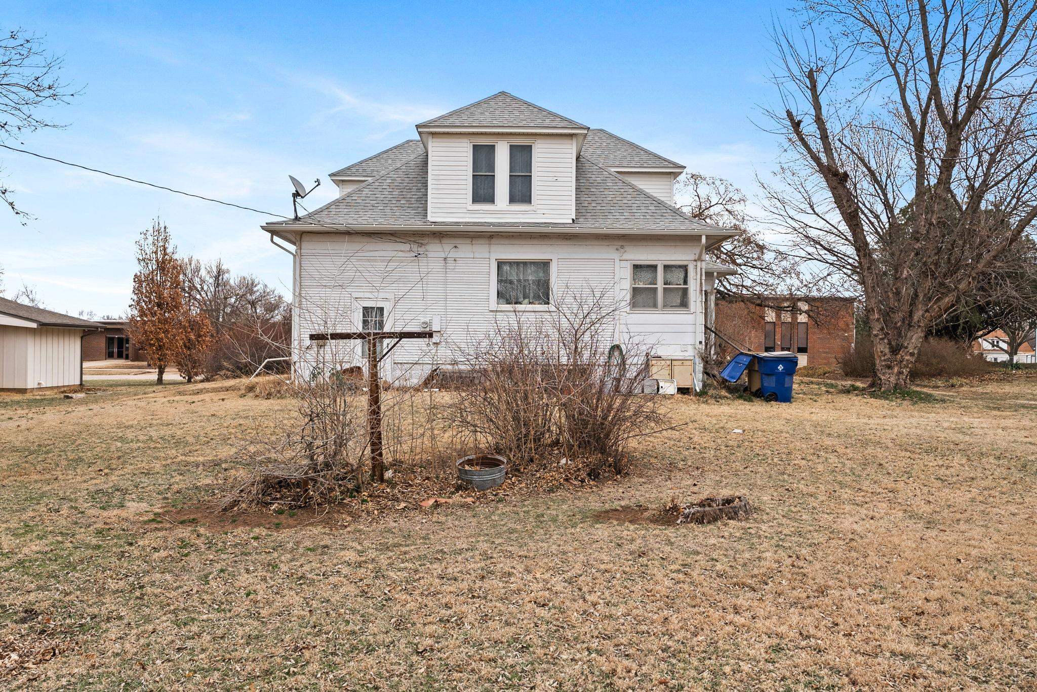 112 N Highland Property Photo 28