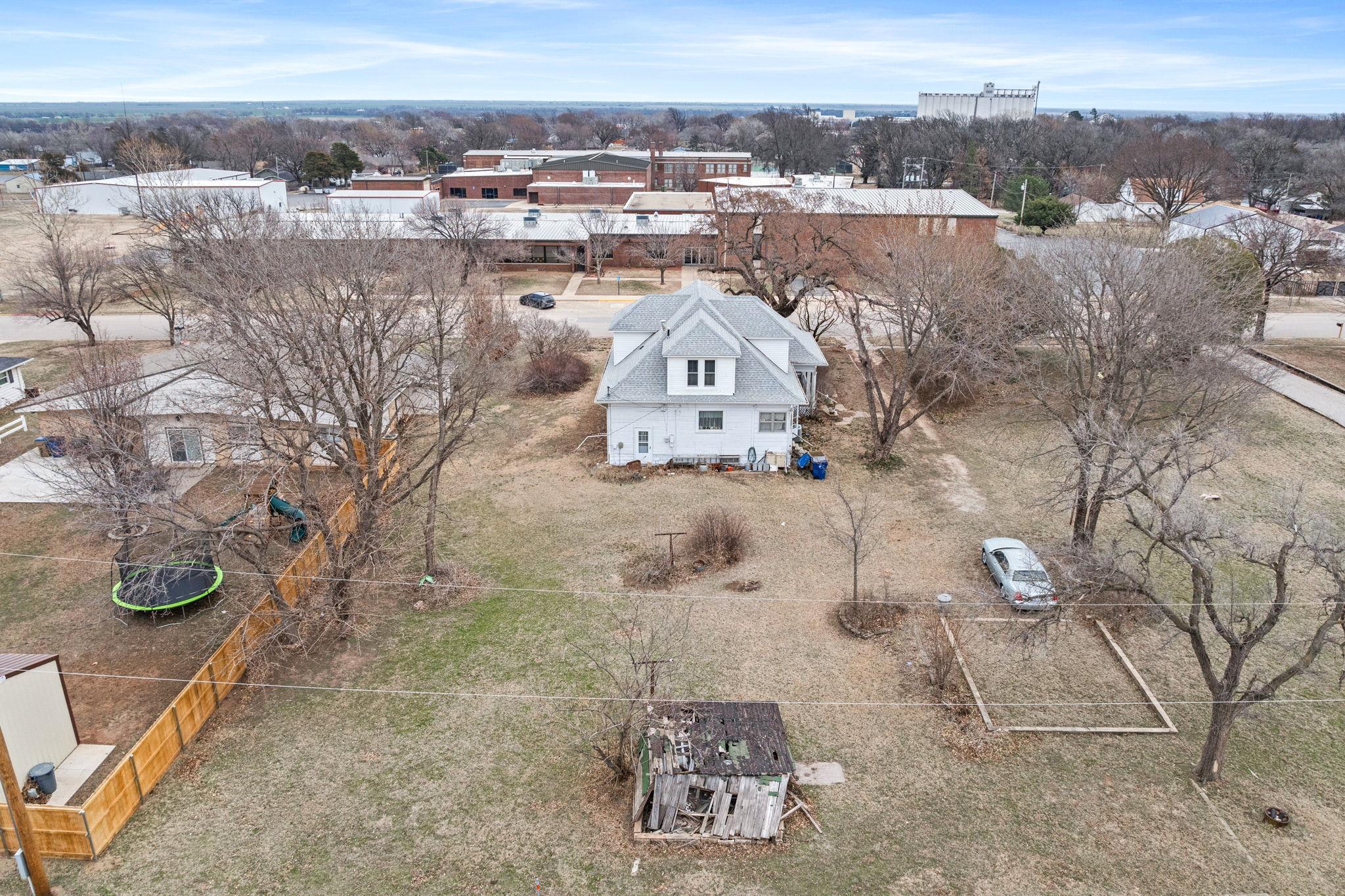 112 N Highland Property Photo 32