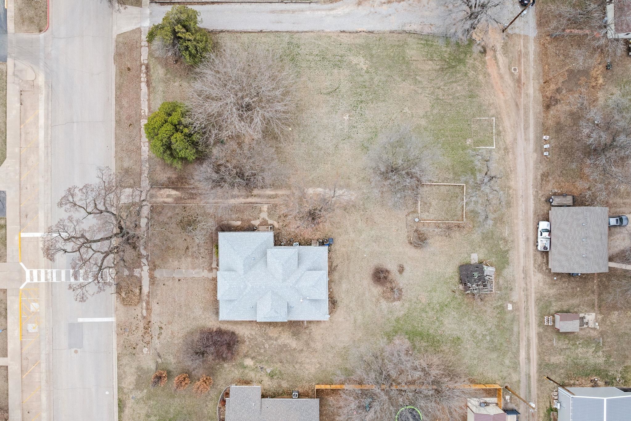 112 N Highland Property Photo 33
