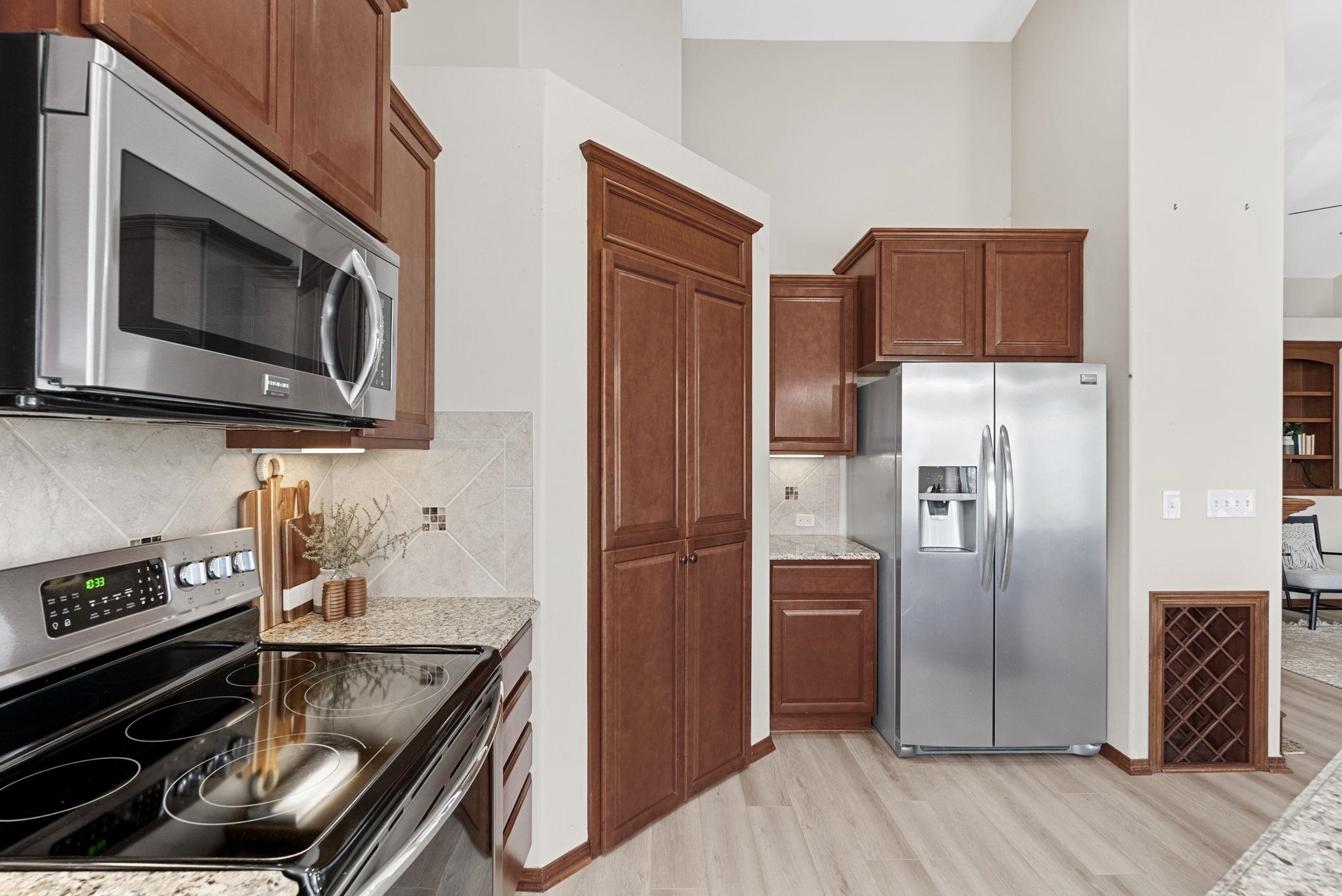 2767 N Woodridge Ct Property Photo 8