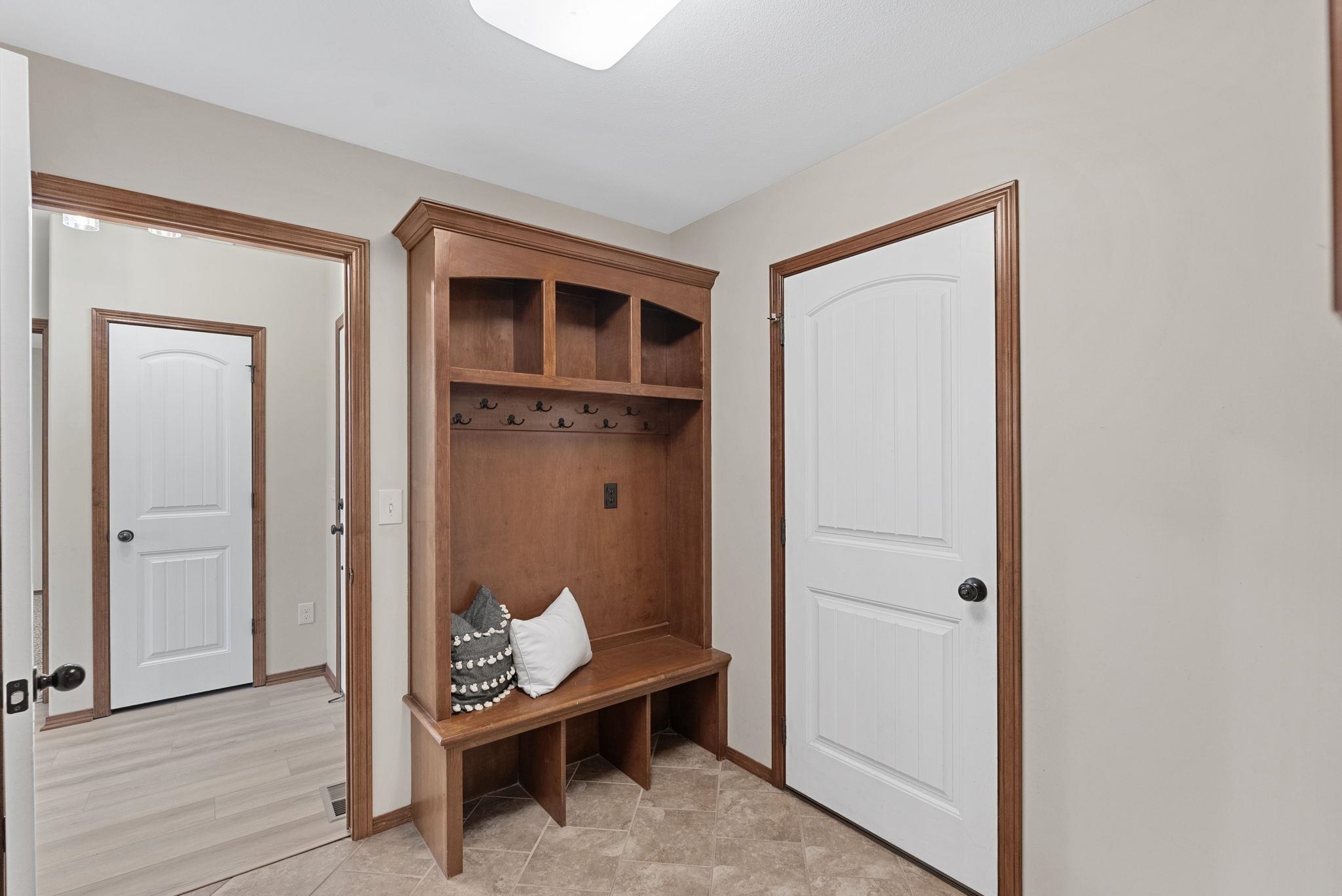 2767 N Woodridge Ct Property Photo 18