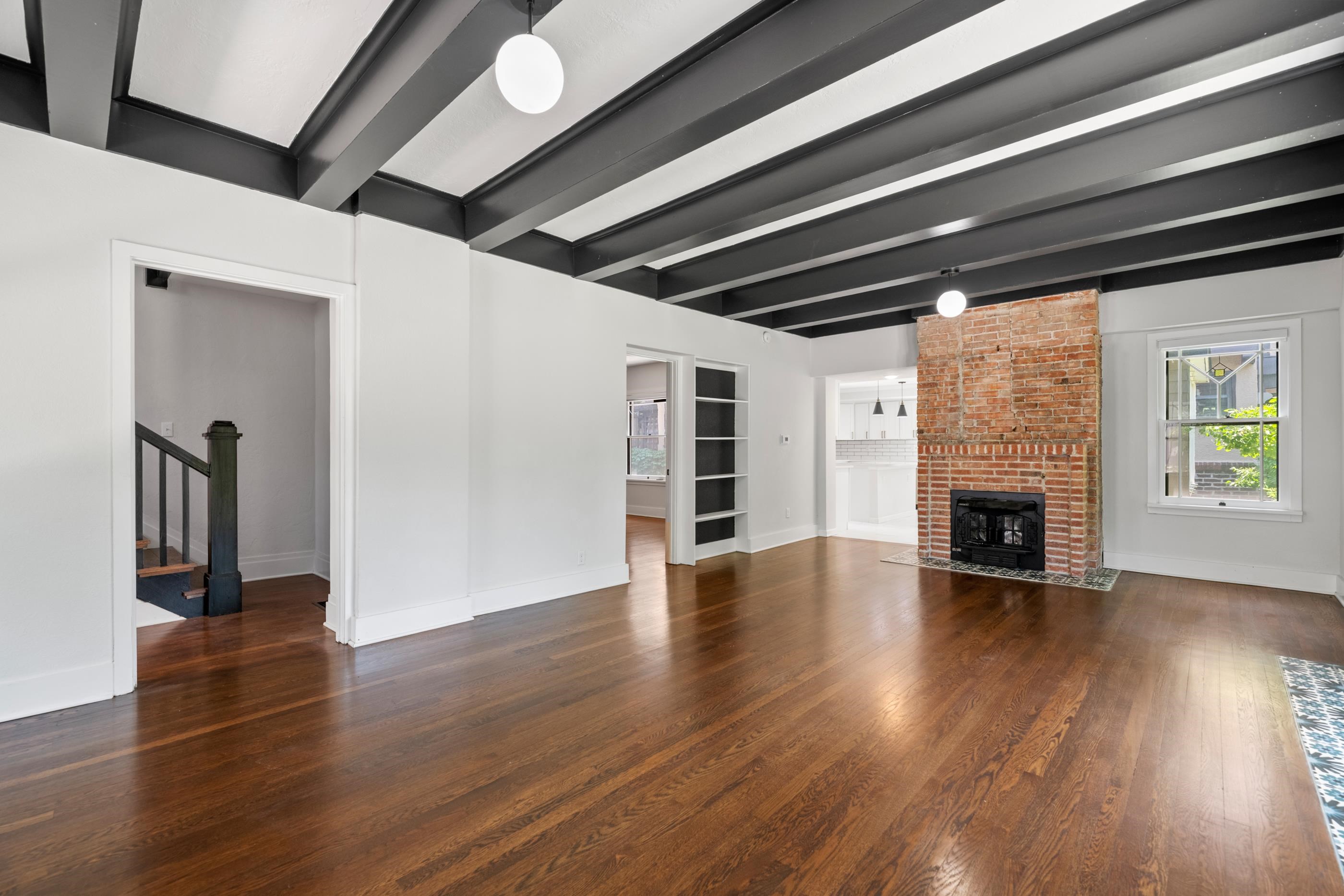110 N Fountain Ave. Property Photo 2