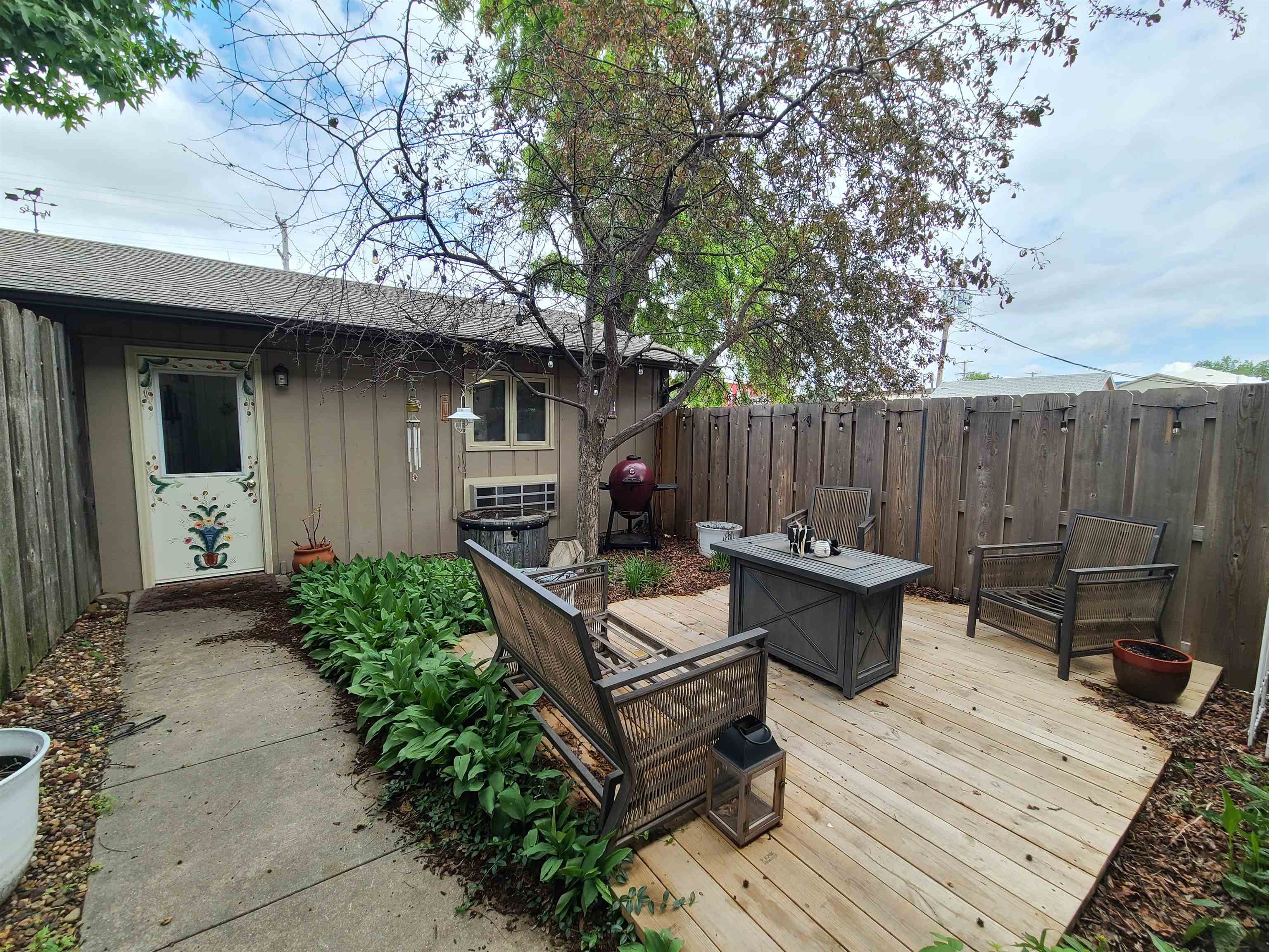 120 S 2nd St. Property Photo 2