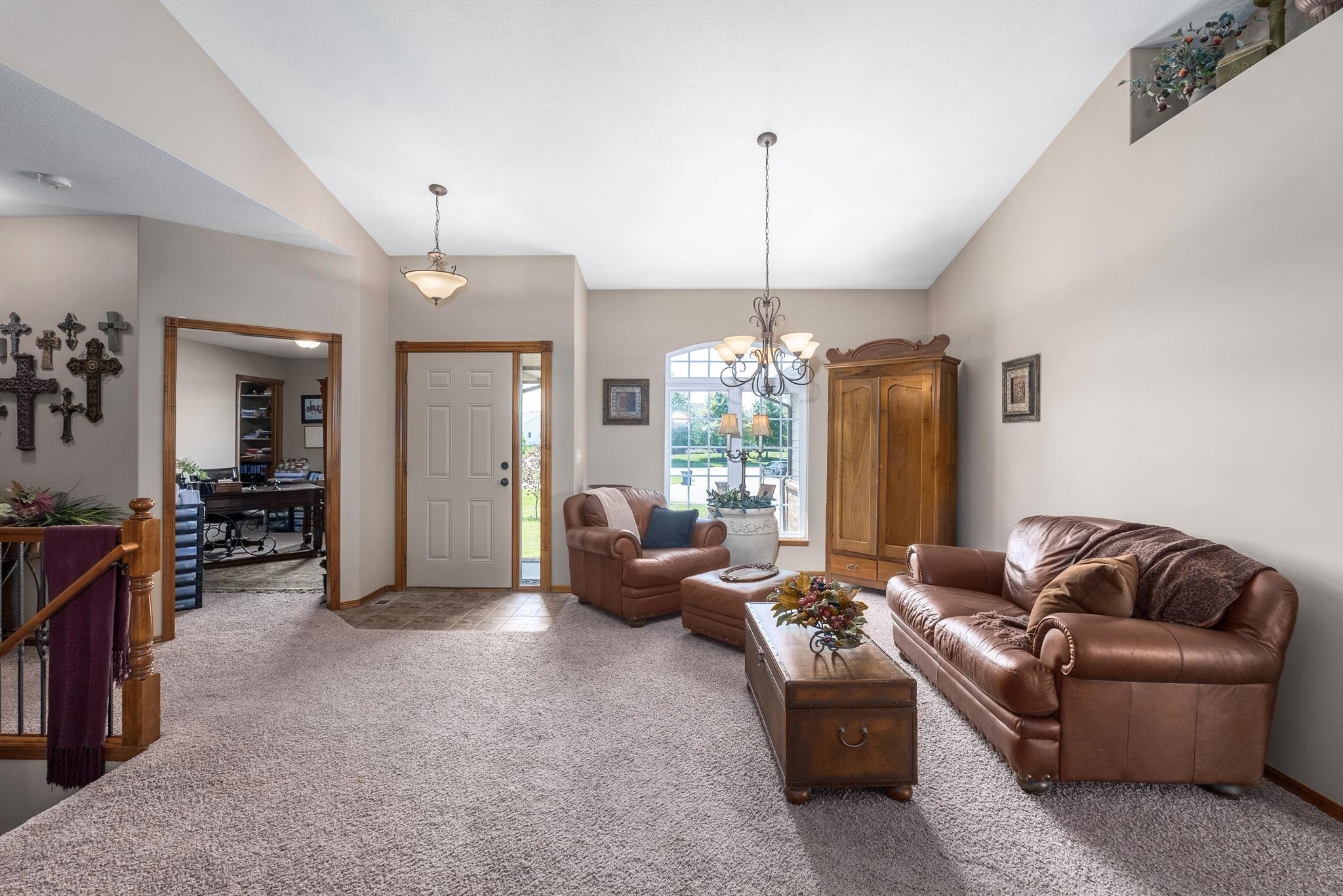 5216 N Colonial Property Photo 4