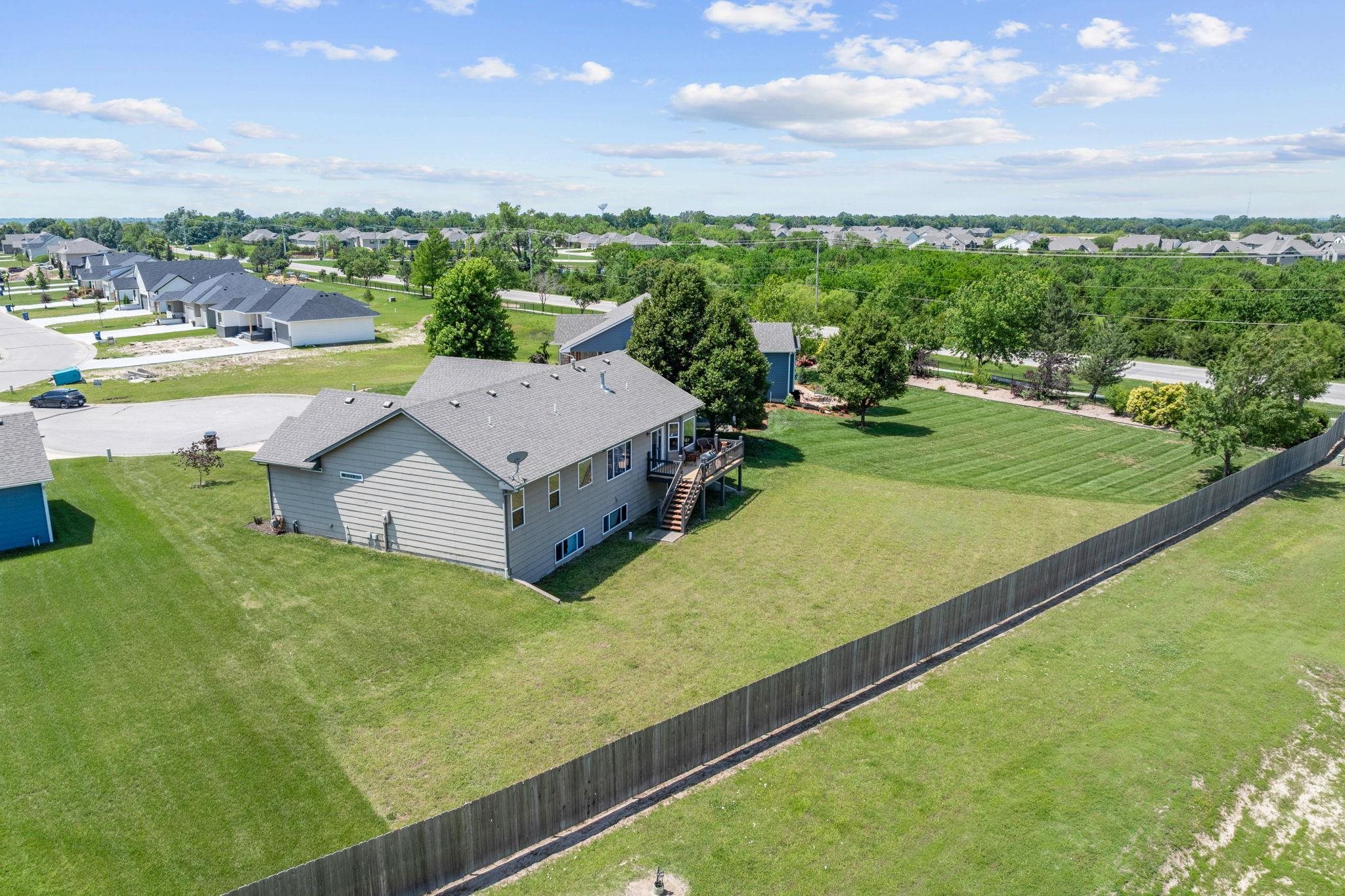 5216 N Colonial Property Photo 31