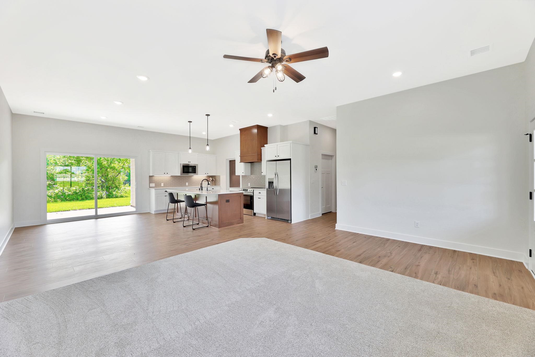 1208 Stutzman St Property Photo 4