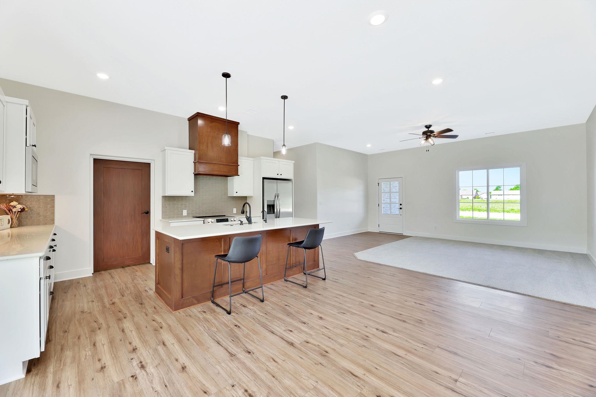 1208 Stutzman St Property Photo 9