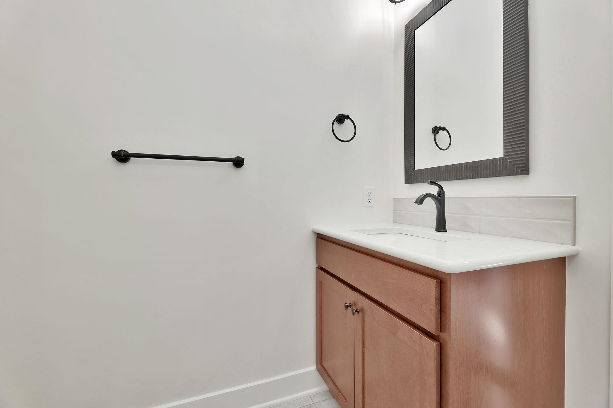 1208 Stutzman St Property Photo 23