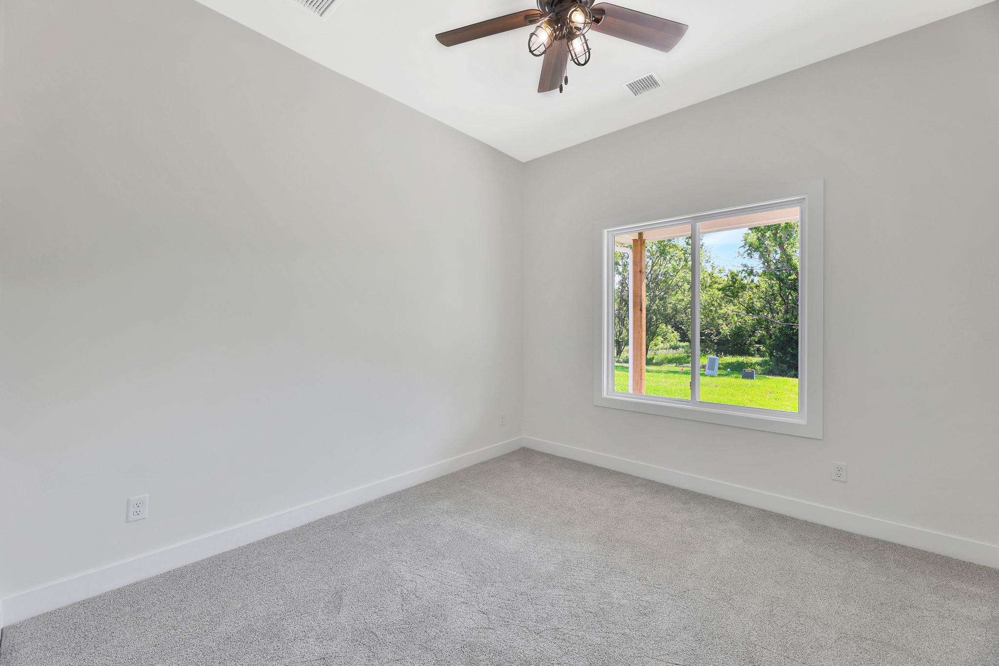1208 Stutzman St Property Photo 24