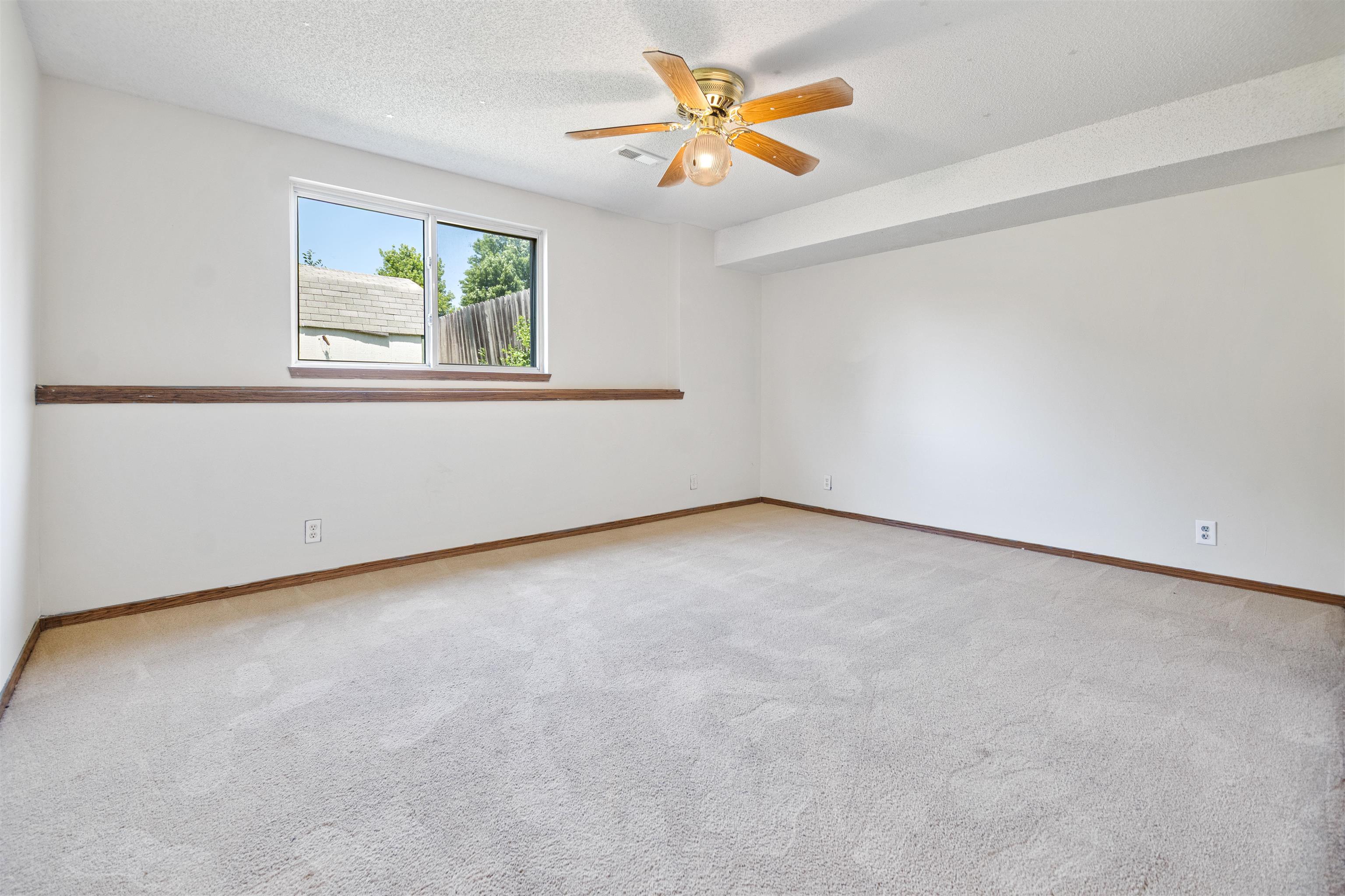 11818 W Dora St Property Photo 23