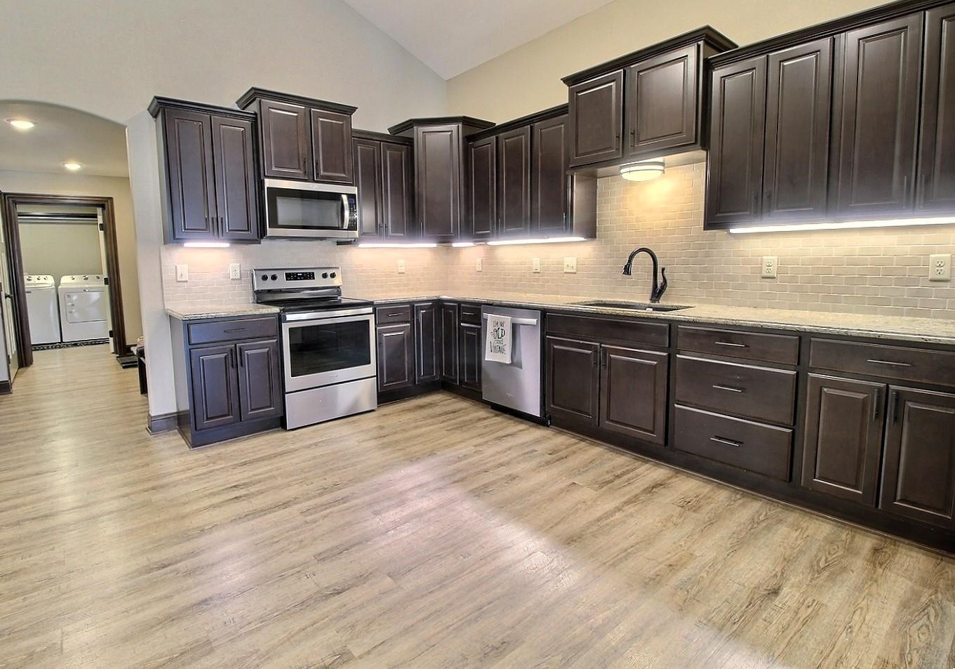 2418 E Madison Property Photo 12