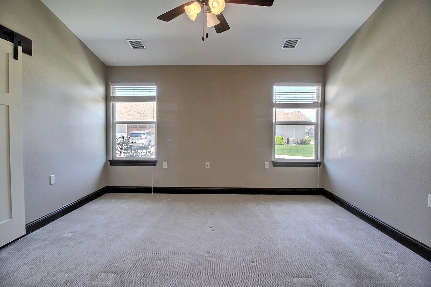 2418 E Madison Property Photo 18