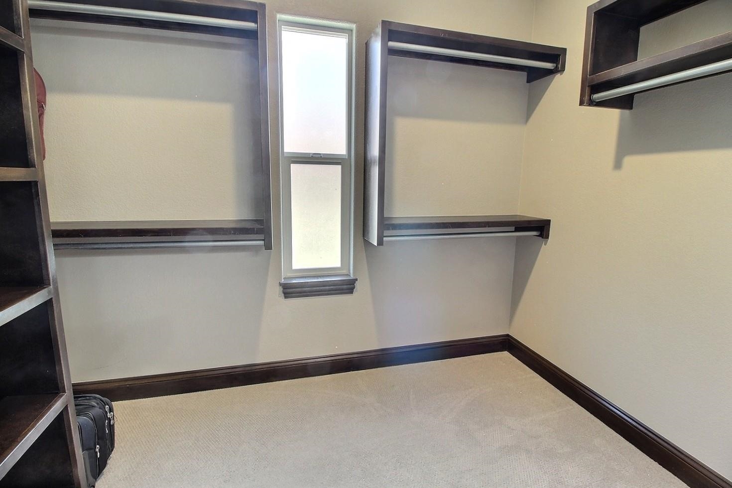 2418 E Madison Property Photo 23