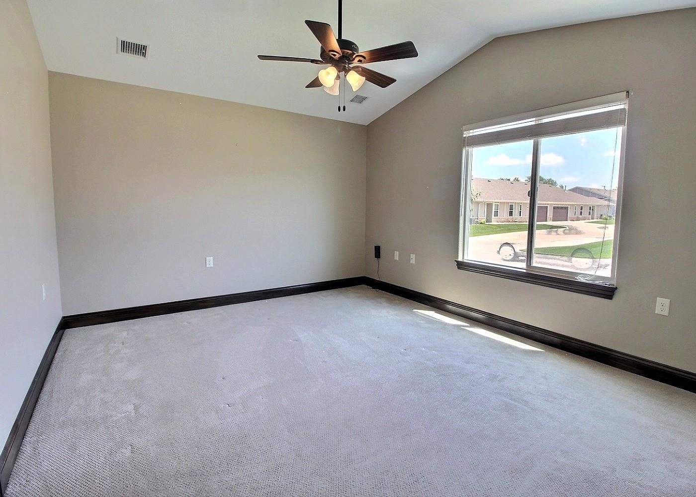 2418 E Madison Property Photo 25