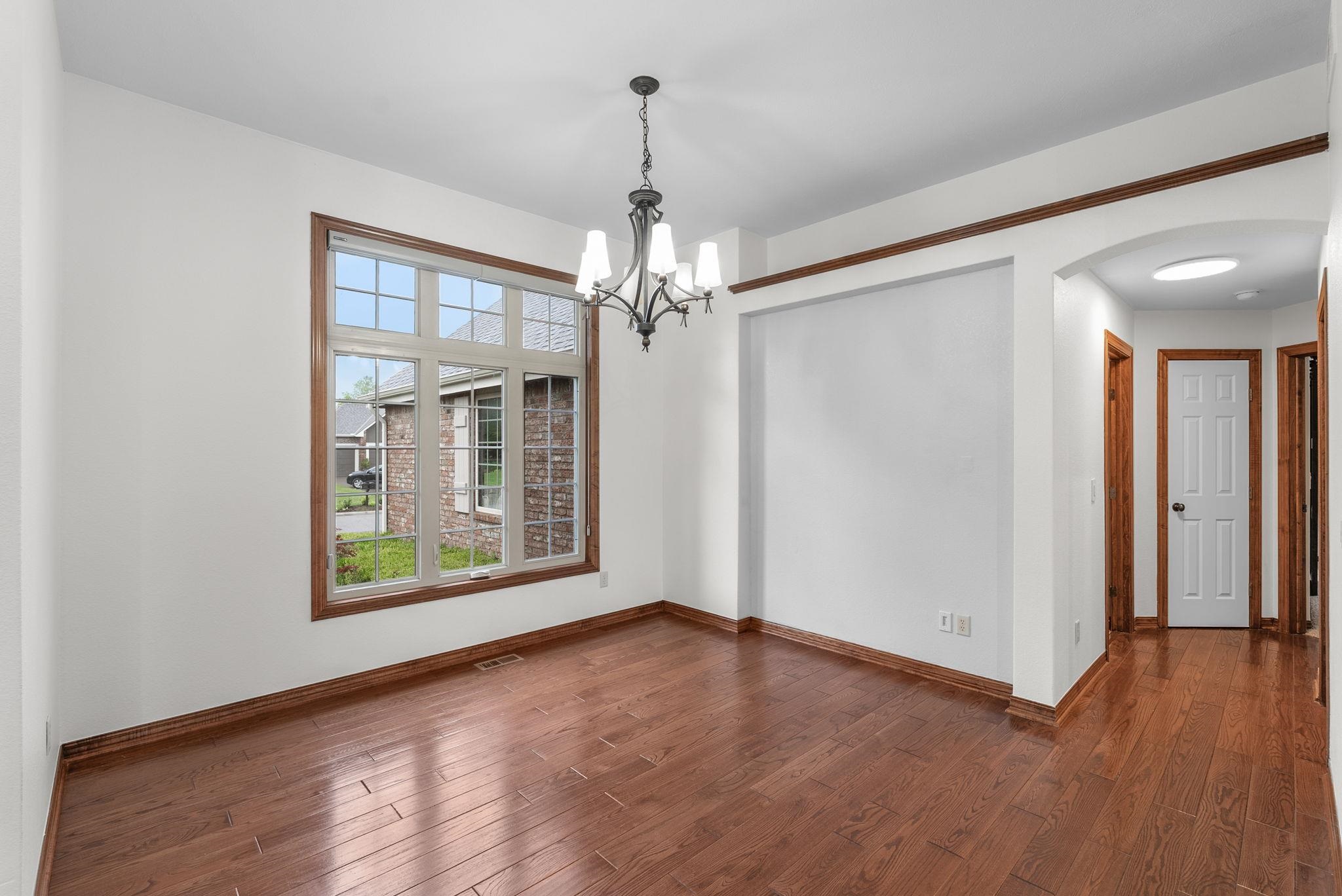 811 Woodstone Property Photo 7