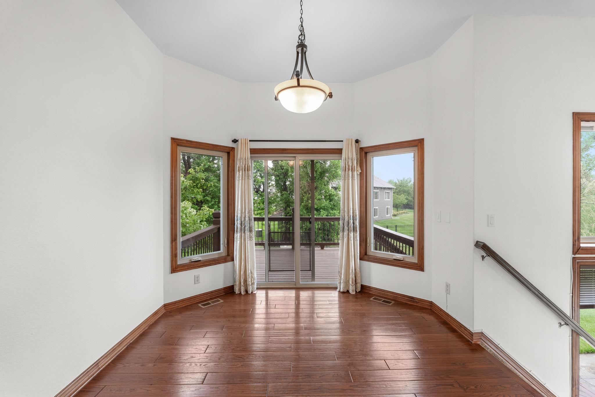 811 Woodstone Property Photo 8