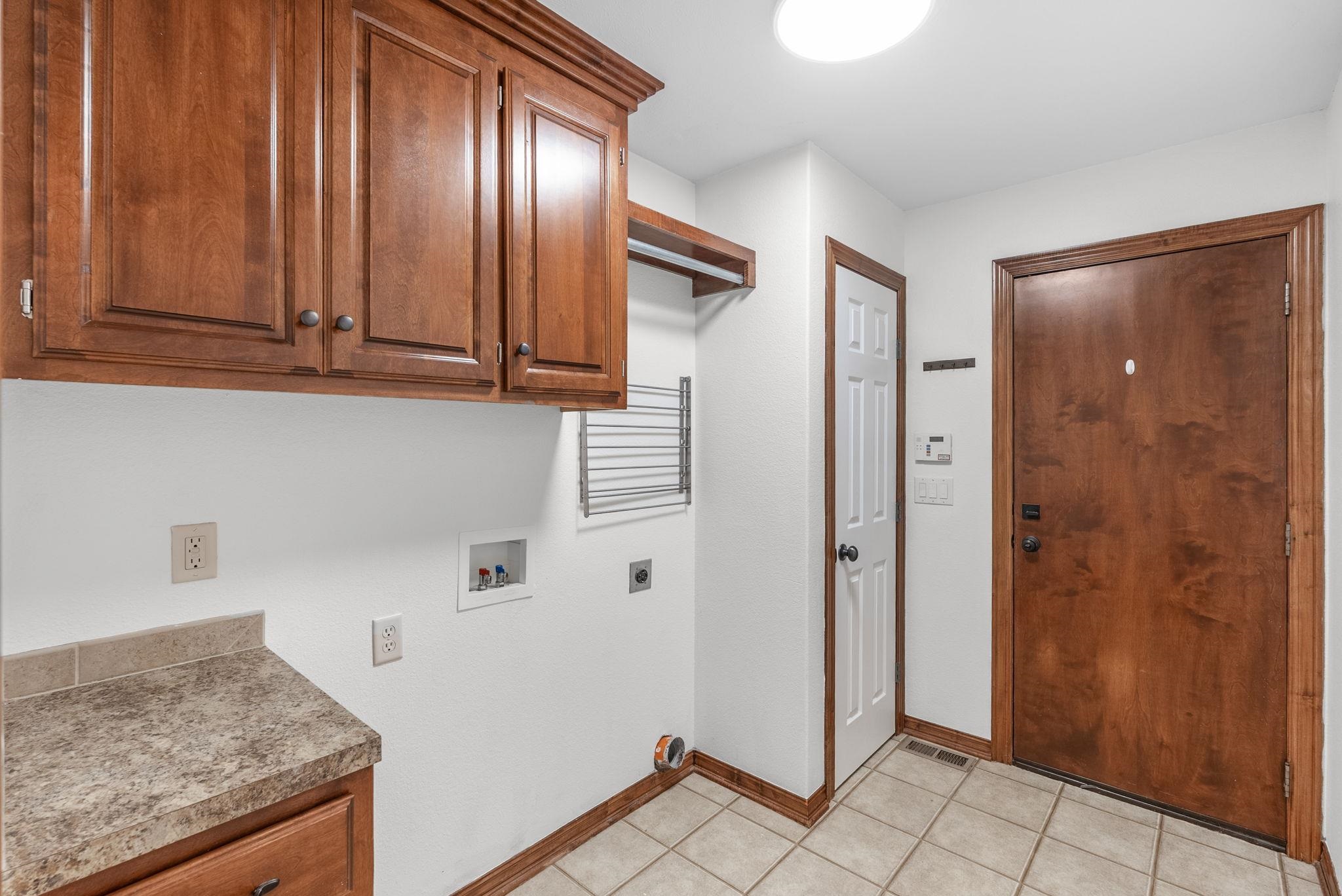 811 Woodstone Property Photo 13