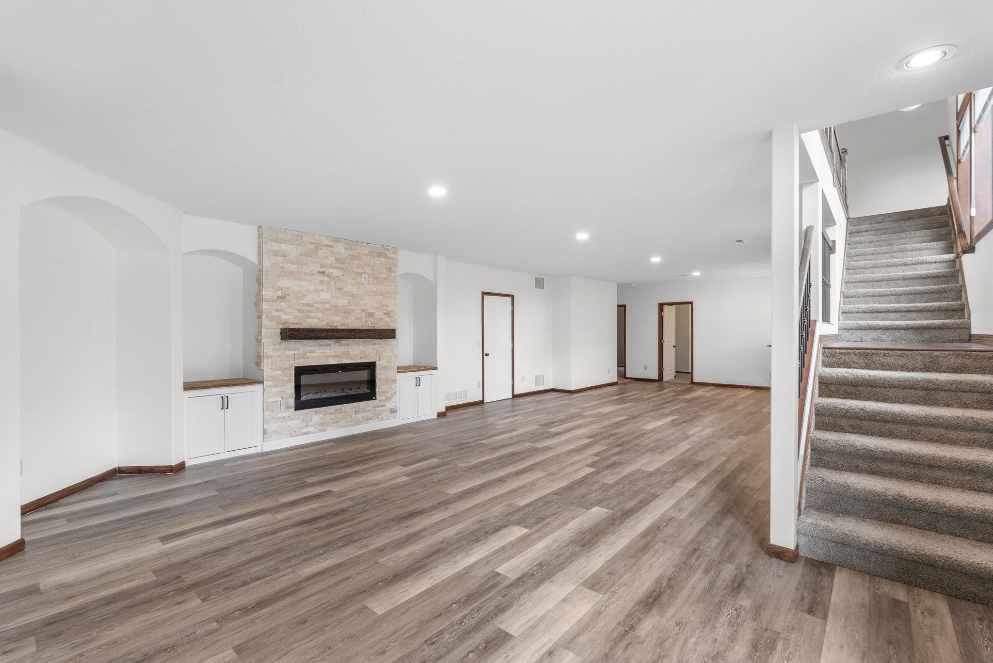 811 Woodstone Property Photo 20